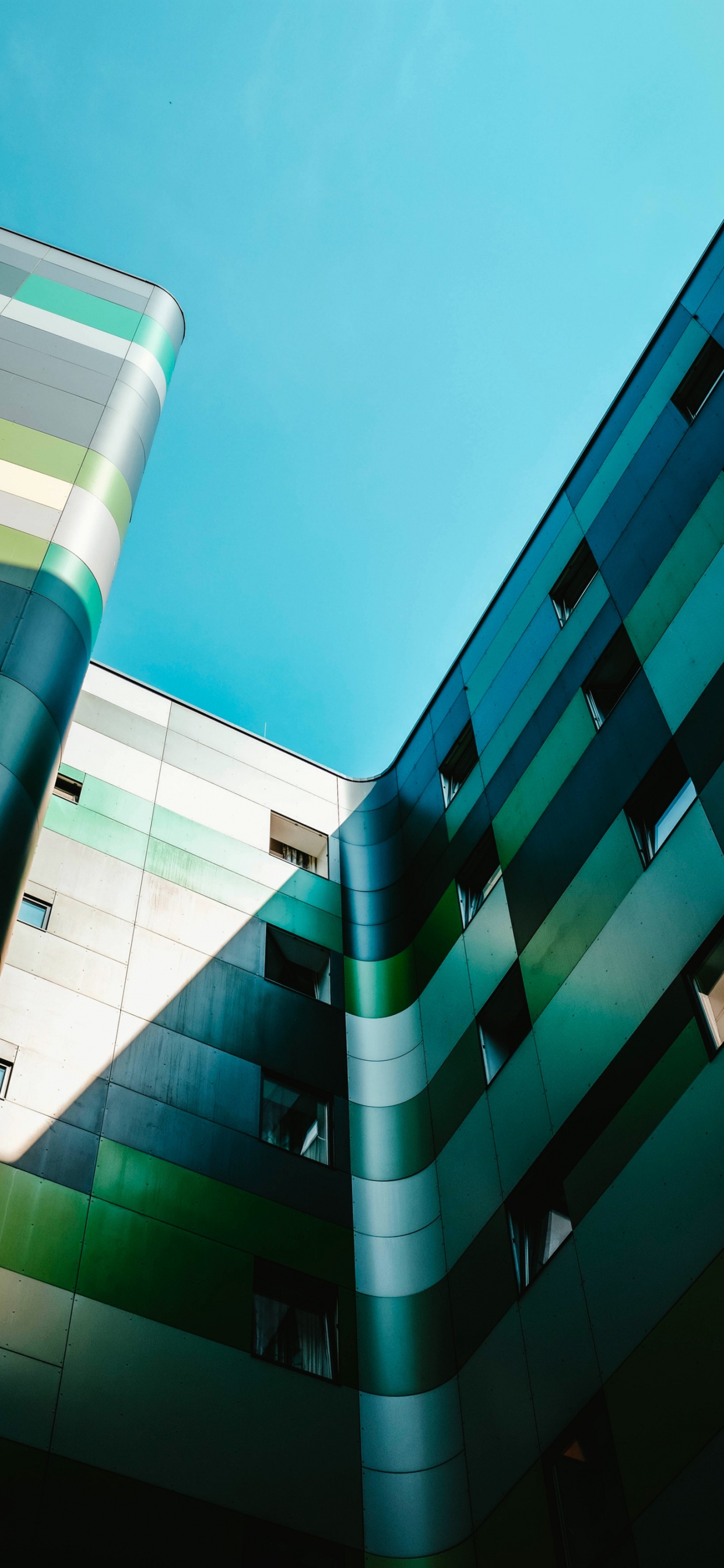 Arquitectura, Luz, Verde, Azure, Edificio. Wallpaper in 1242x2688 Resolution