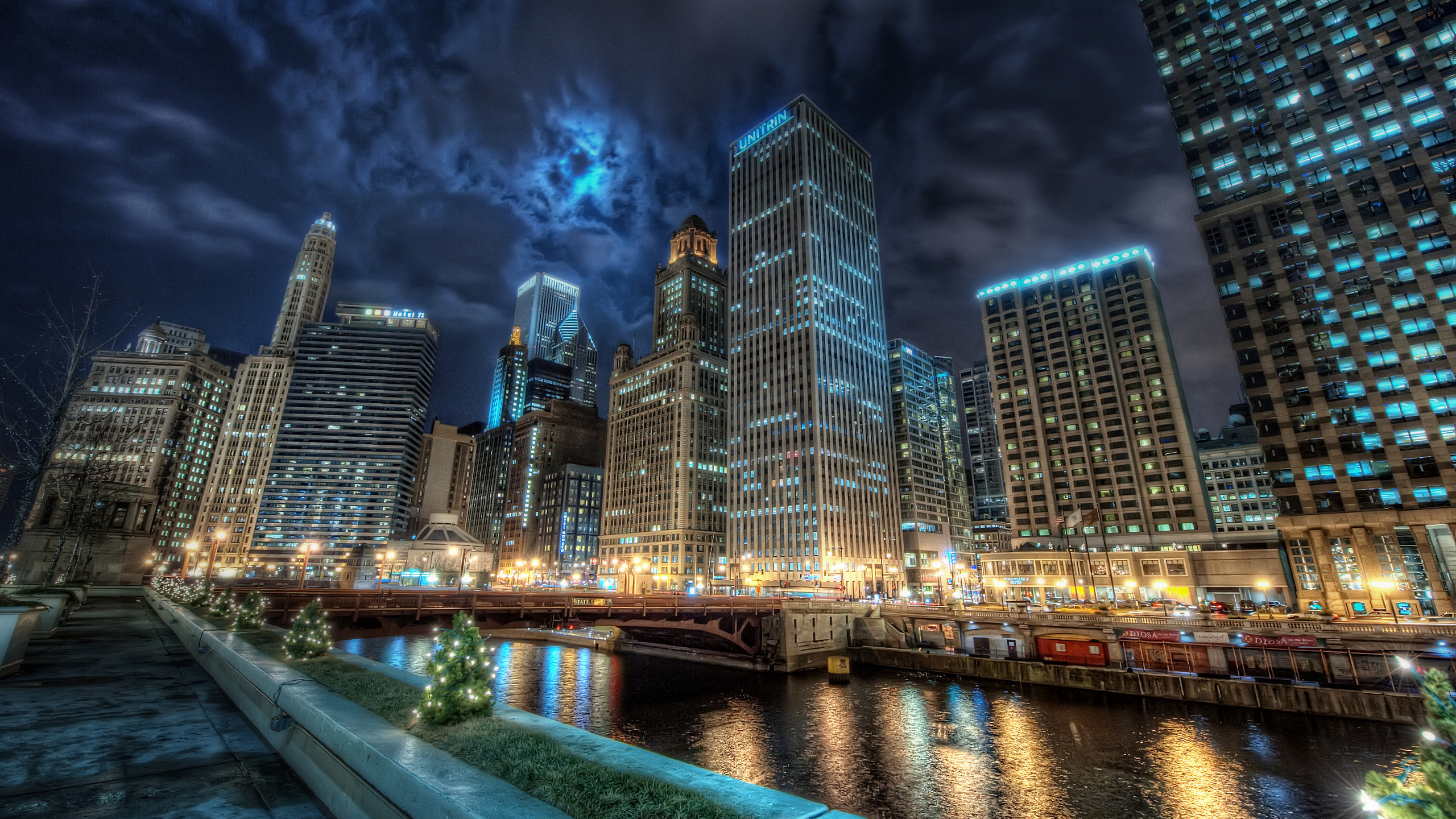 Skyline Der Stadt Bei Nacht Night. Wallpaper in 2560x1440 Resolution