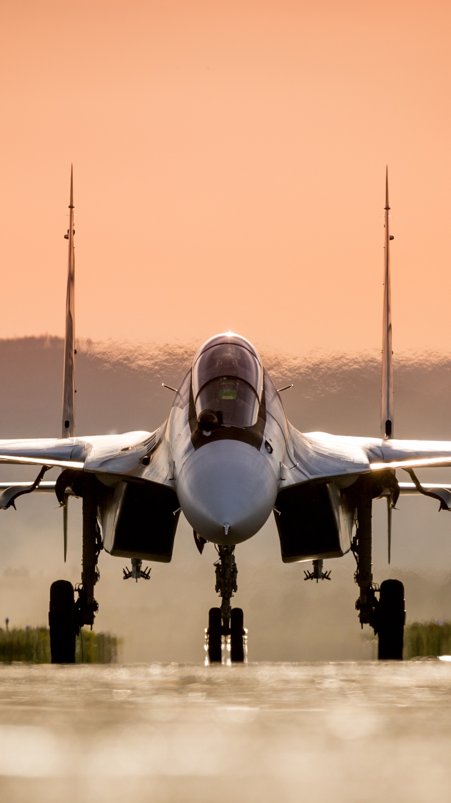 Gray Jet Plane on Gray Field During Daytime. Wallpaper in 1440x2560 Resolution