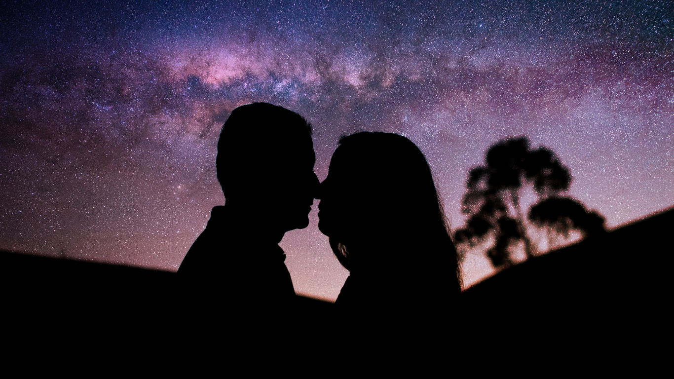 Amour, Nuit, Atmosphère, Interaction, Silhouette. Wallpaper in 1366x768 Resolution