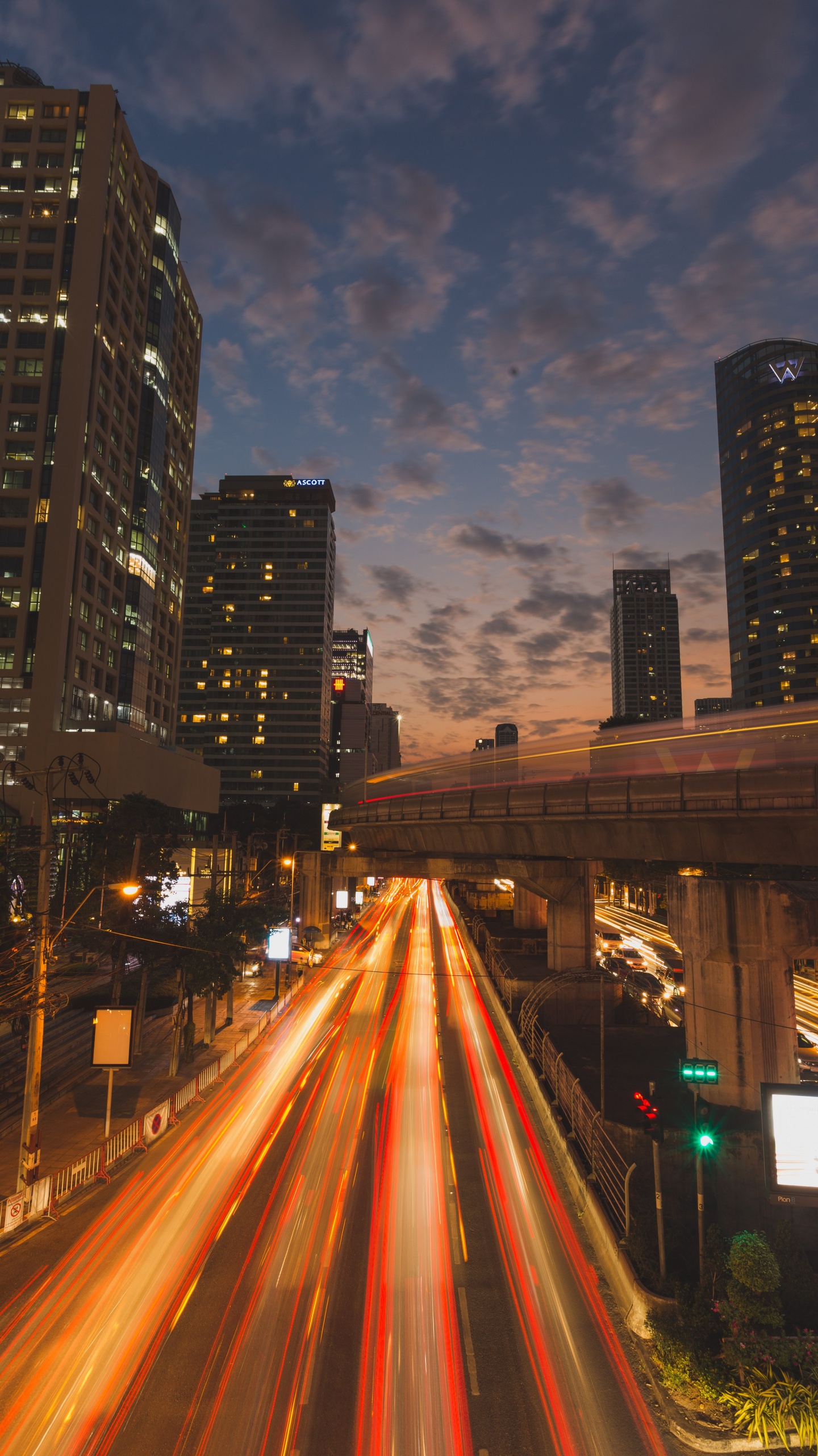 Time Lapse Photography of City During Night Time. Wallpaper in 1440x2560 Resolution