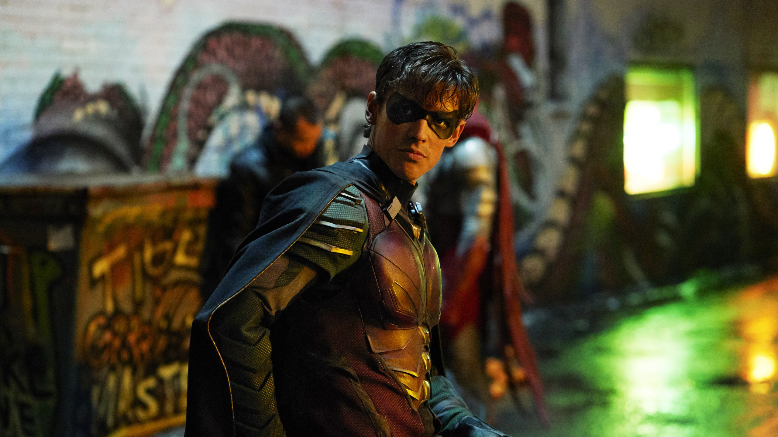 Man in Black Leather Jacket Wearing Black Sunglasses. Wallpaper in 2560x1440 Resolution