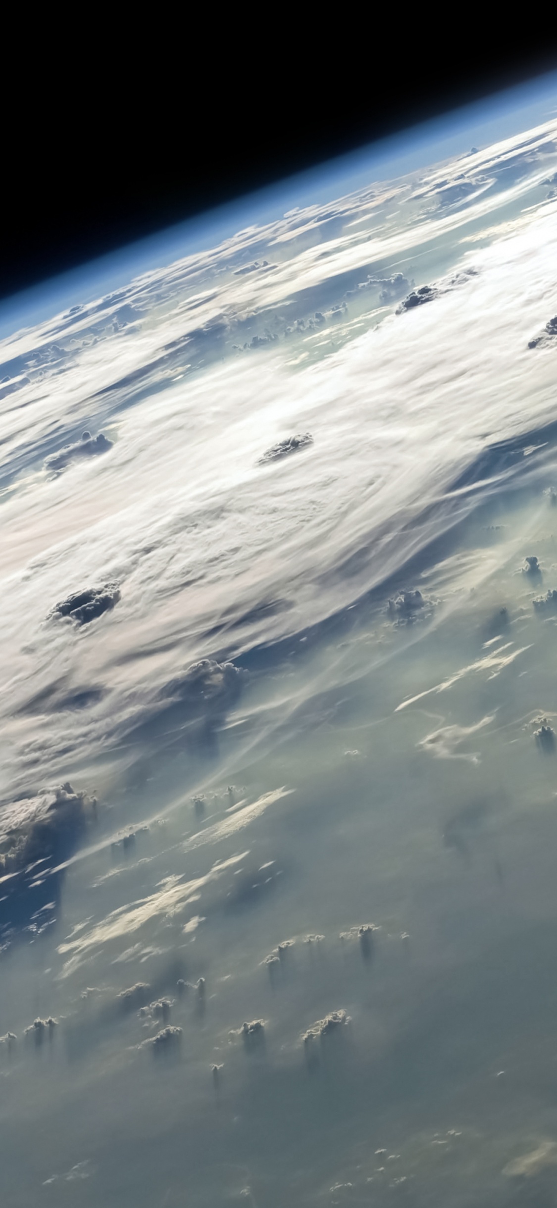 Mac OS, Tierra, Manzana, Ios, Planeta. Wallpaper in 1125x2436 Resolution