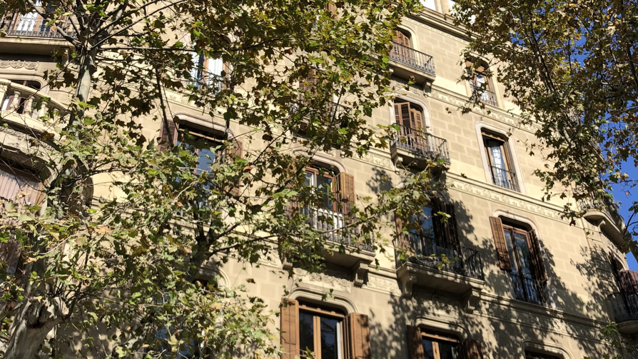 Barcelona, Inmueble, Biología, Fachada, Edificio. Wallpaper in 1280x720 Resolution