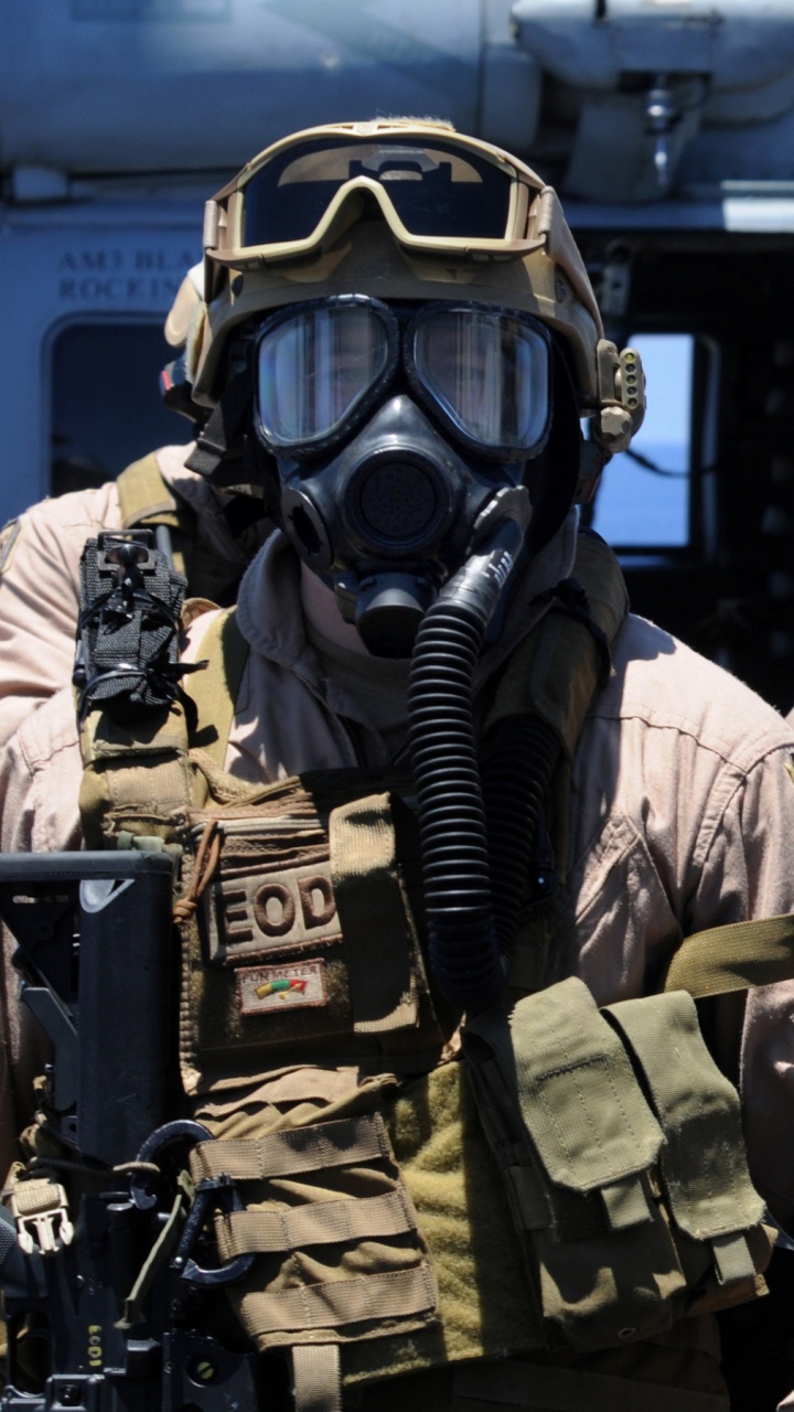 Military Organization, Gas Mask, Army, Military, Troop. Wallpaper in 720x1280 Resolution