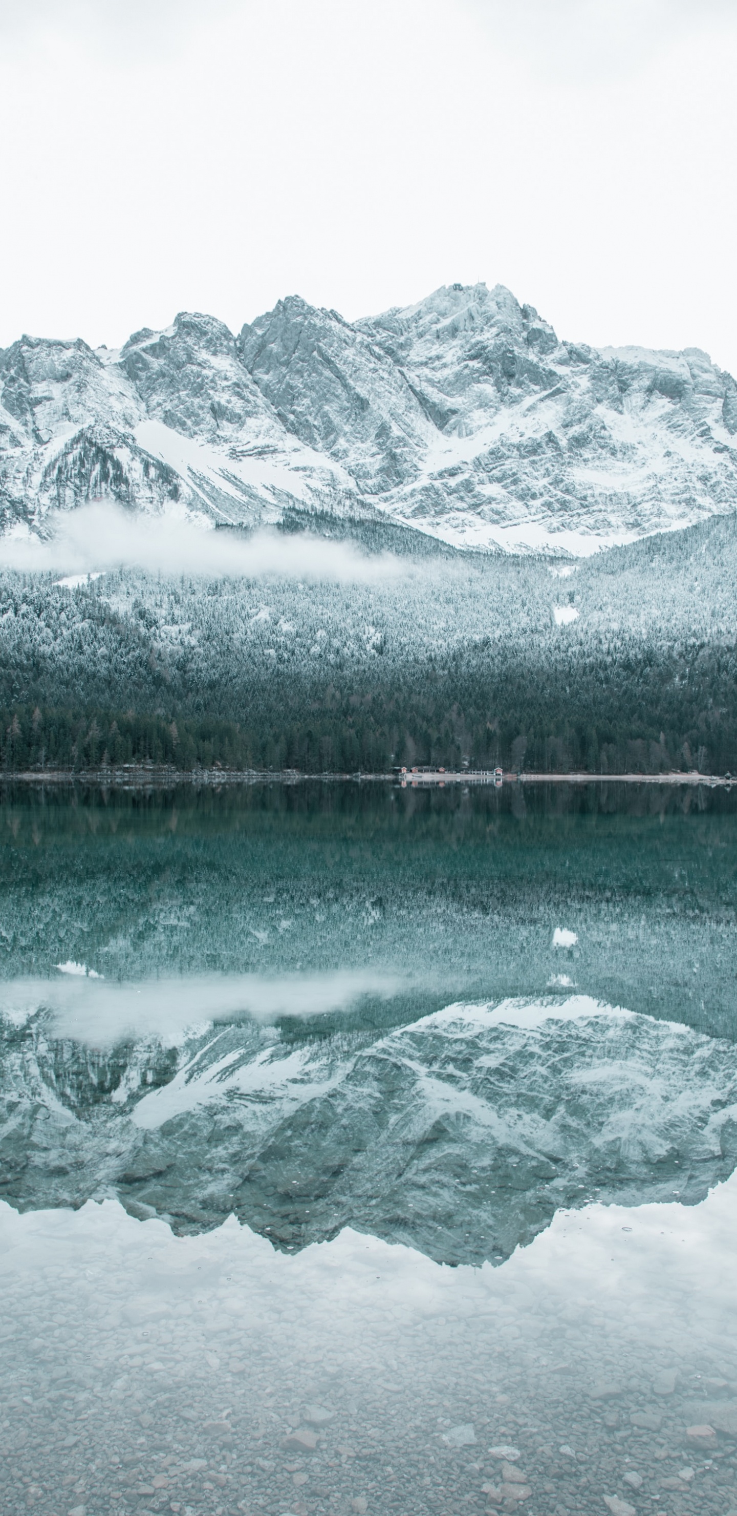Eibsee, Bergigen Landschaftsformen, Gletscher-landform, Gletscher, Bergkette. Wallpaper in 1440x2960 Resolution