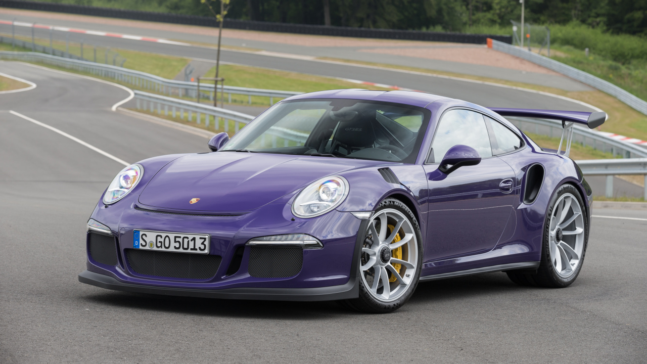 Porsche 911 Violette Sur Piste Pendant la Journée. Wallpaper in 1280x720 Resolution