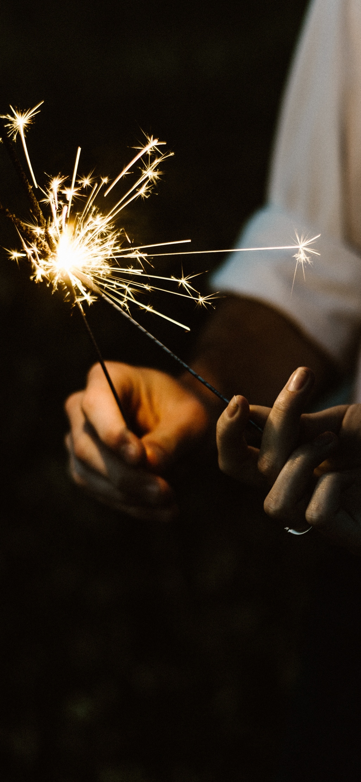 New Years Eve, New Year, Sparkler, Fireworks, Hand. Wallpaper in 1242x2688 Resolution