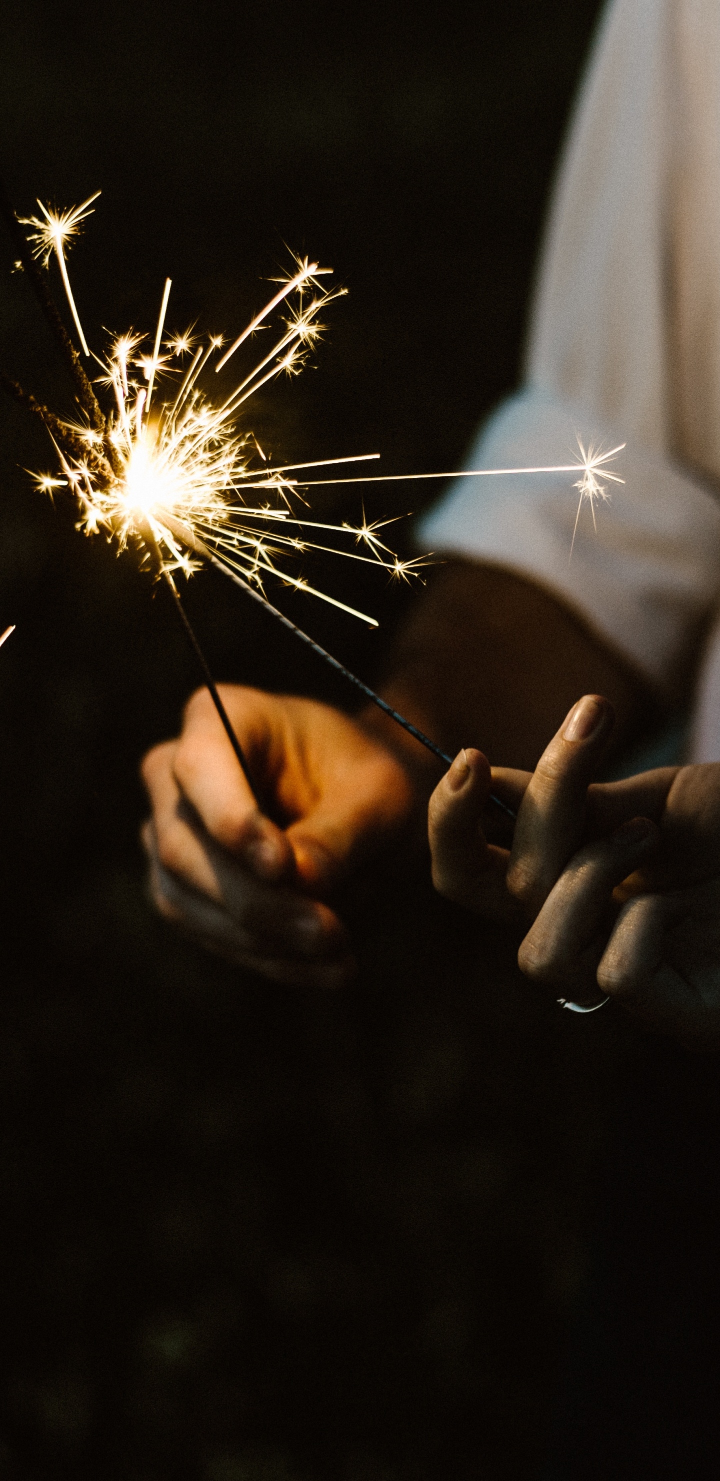 New Years Eve, New Year, Sparkler, Fireworks, Hand. Wallpaper in 1440x2960 Resolution