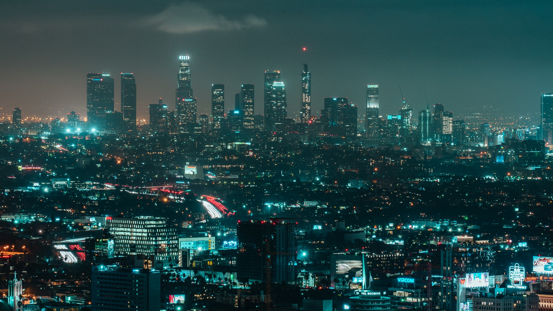 Horizon de la Ville Pendant la Nuit. Wallpaper in 1920x1080 Resolution