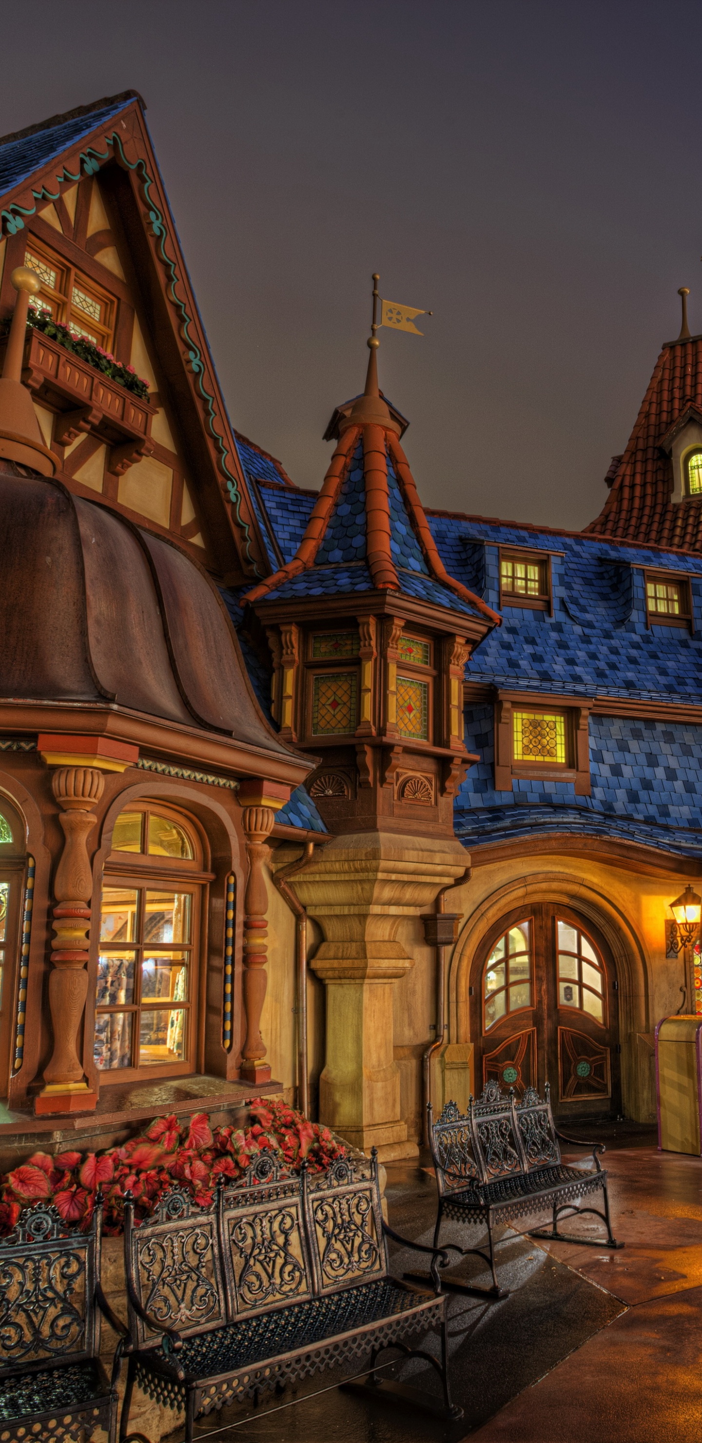 Braunes Und Weißes Betongebäude Während Der Nacht. Wallpaper in 1440x2960 Resolution