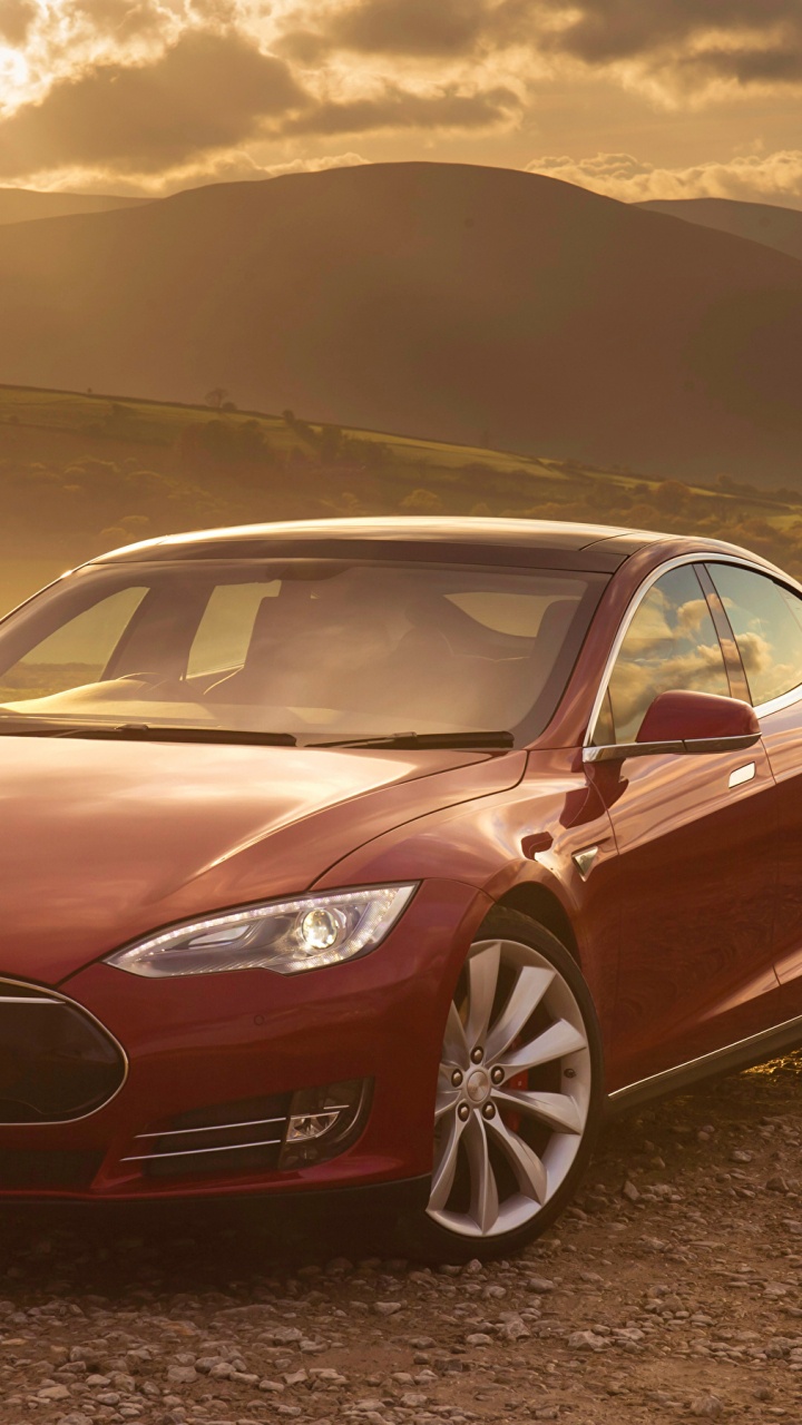 Roter Porsche 911 Auf Braunem Feld. Wallpaper in 720x1280 Resolution