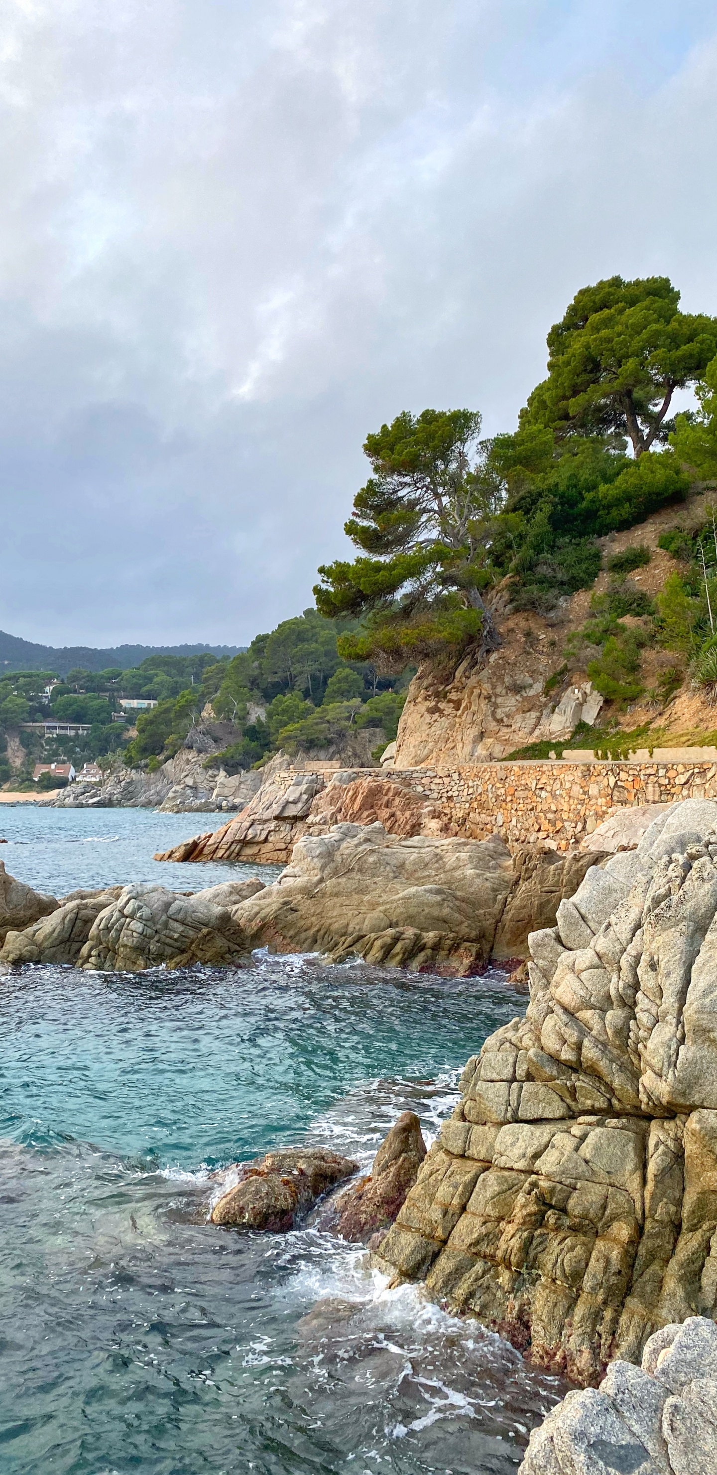 Coast, Body of Water, Water Resources, Rock, Promontory. Wallpaper in 1440x2960 Resolution