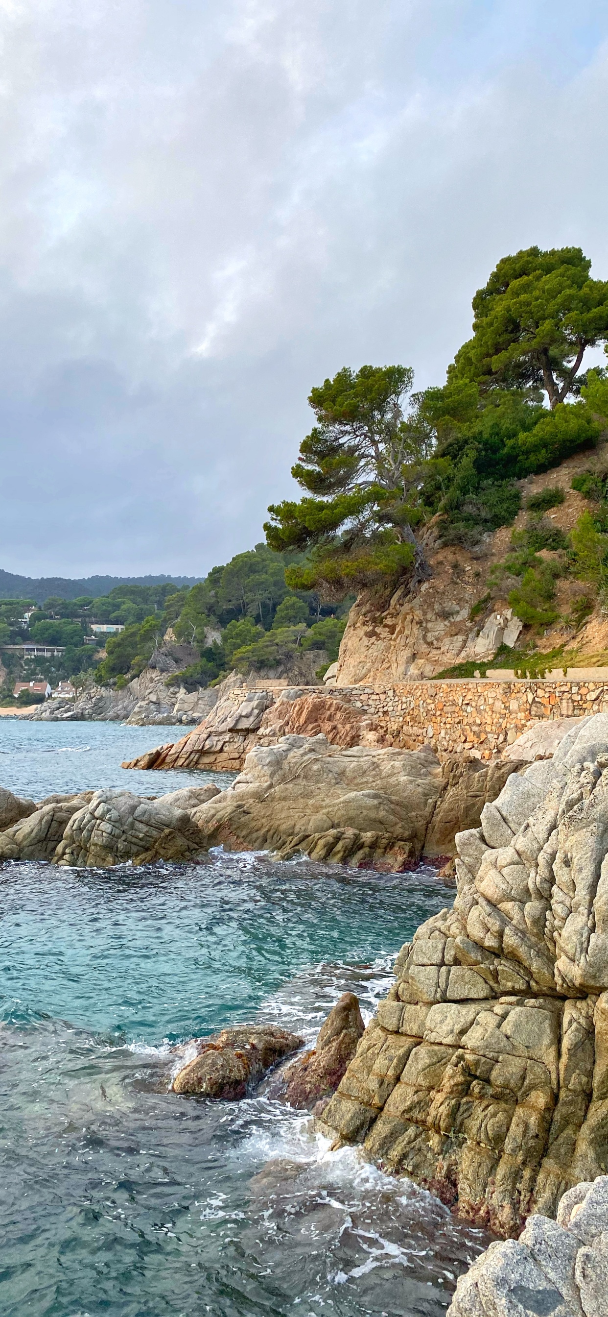 Côte, Corps de L'eau, Les Ressources en Eau, Rock, Soubassement. Wallpaper in 1242x2688 Resolution