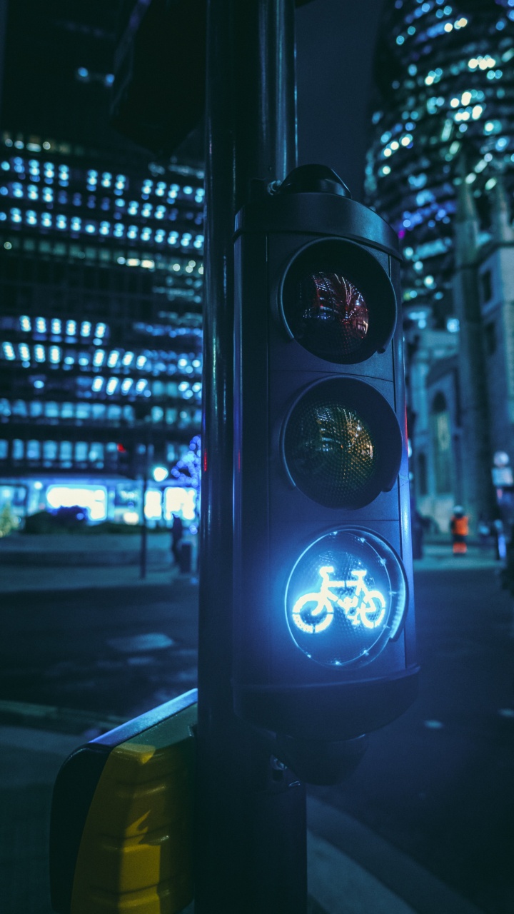 Light, Automotive Lighting, Traffic Light, Electricity, Headlamp. Wallpaper in 720x1280 Resolution