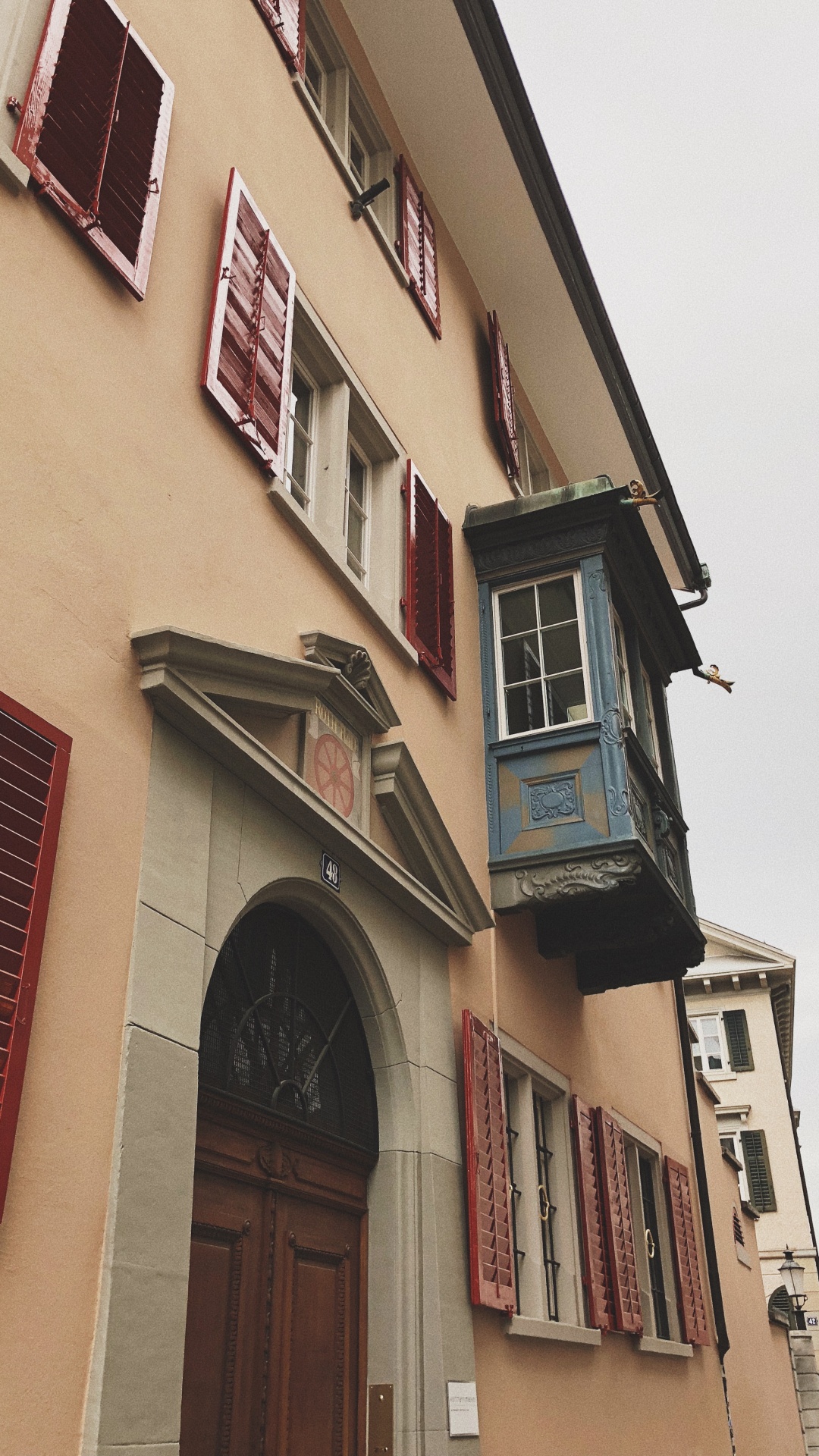 Haus, Balkon, Dach, Eigenschaft, Fassade. Wallpaper in 1080x1920 Resolution