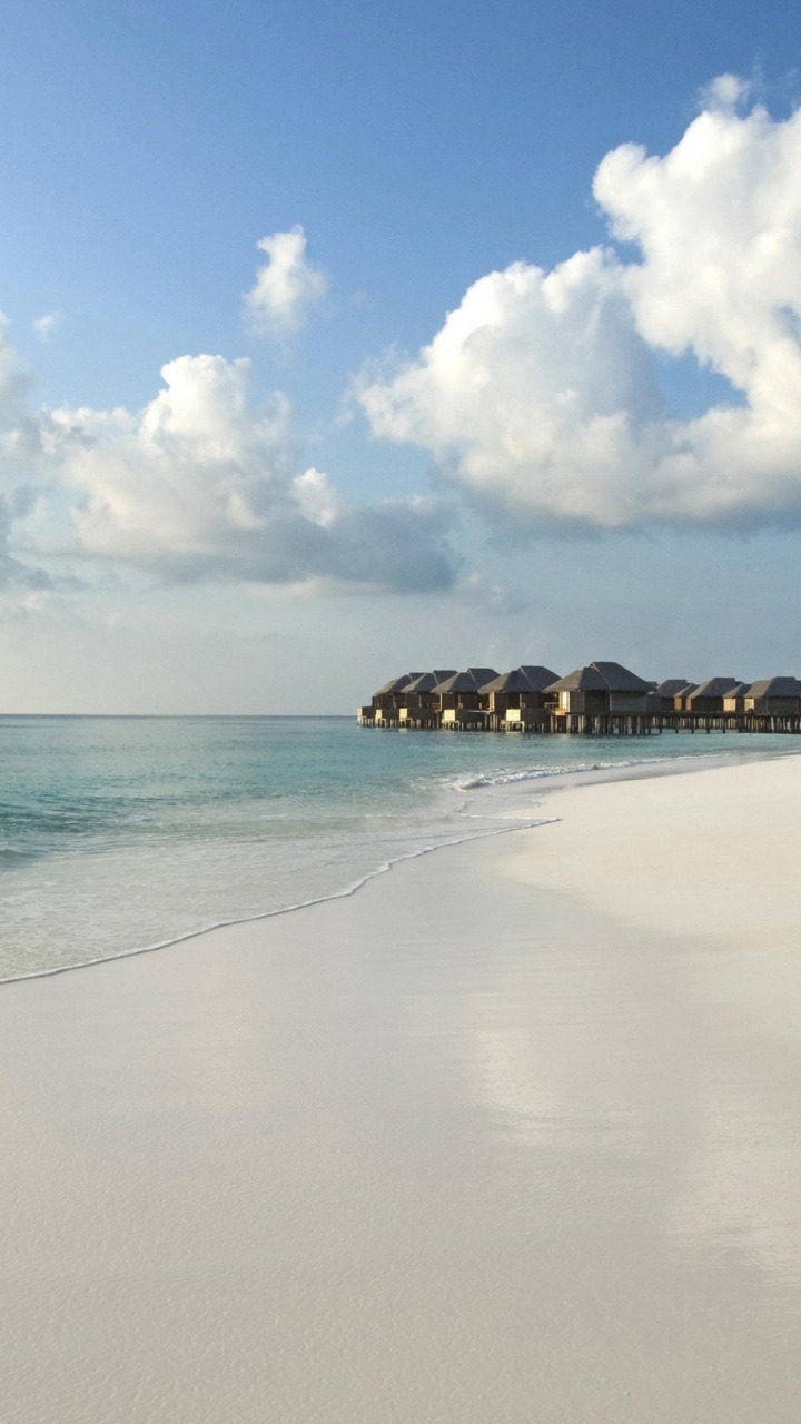 White Sand Beach During Daytime. Wallpaper in 720x1280 Resolution