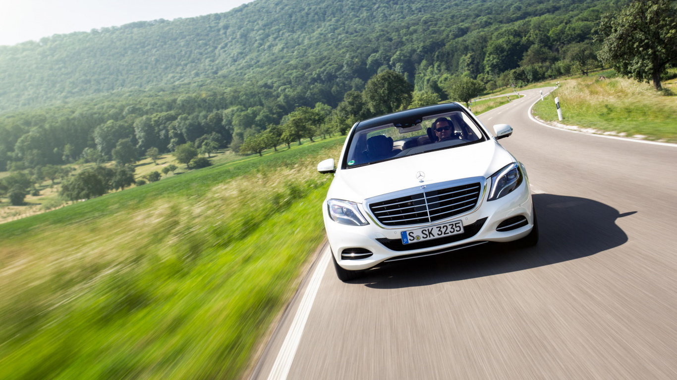 White Mercedes Benz Car on Road During Daytime. Wallpaper in 1366x768 Resolution