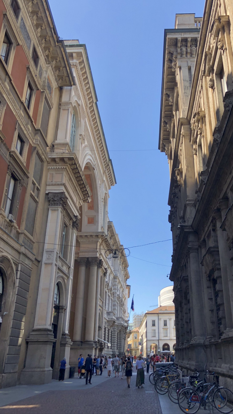 Landmark, Daytime, Architecture, Road, Neighbourhood. Wallpaper in 750x1334 Resolution