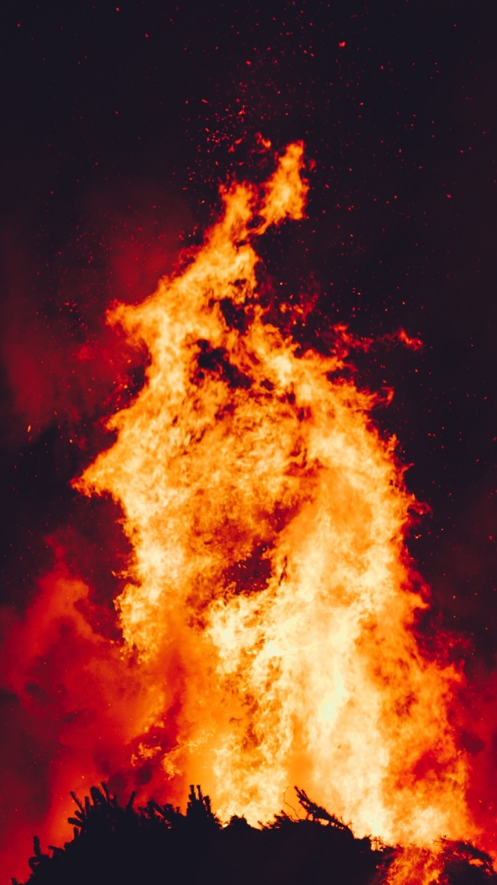 Histoires de Feu de Camp, Jamais Avant Standerwick Chill Mix, Flamme, Feu, Bûcher. Wallpaper in 720x1280 Resolution