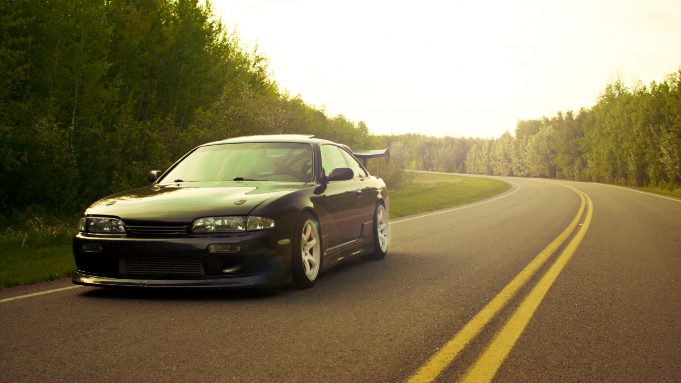 White Bmw m 3 on Road During Daytime. Wallpaper in 1366x768 Resolution