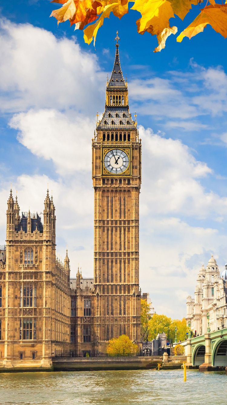 Big Ben Sous Ciel Bleu et Nuages Blancs Pendant la Journée. Wallpaper in 750x1334 Resolution