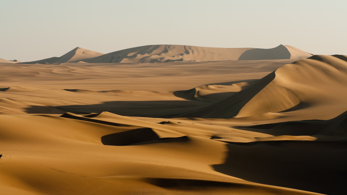 Dunes de Sable Brun Pendant la Journée. Wallpaper in 1366x768 Resolution