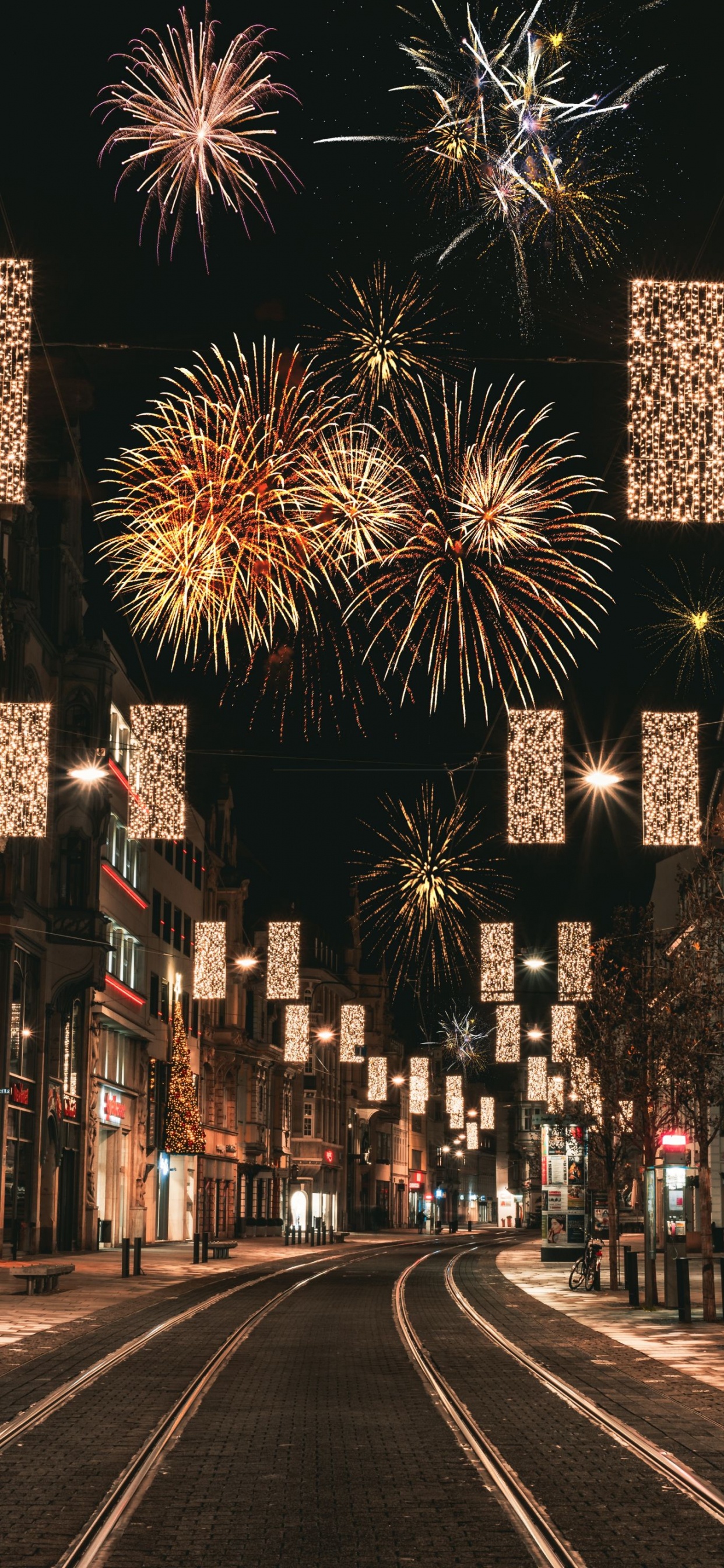 Feuerwerk, Pyrotechnik, Licht, Natur, Infrastruktur. Wallpaper in 1242x2688 Resolution