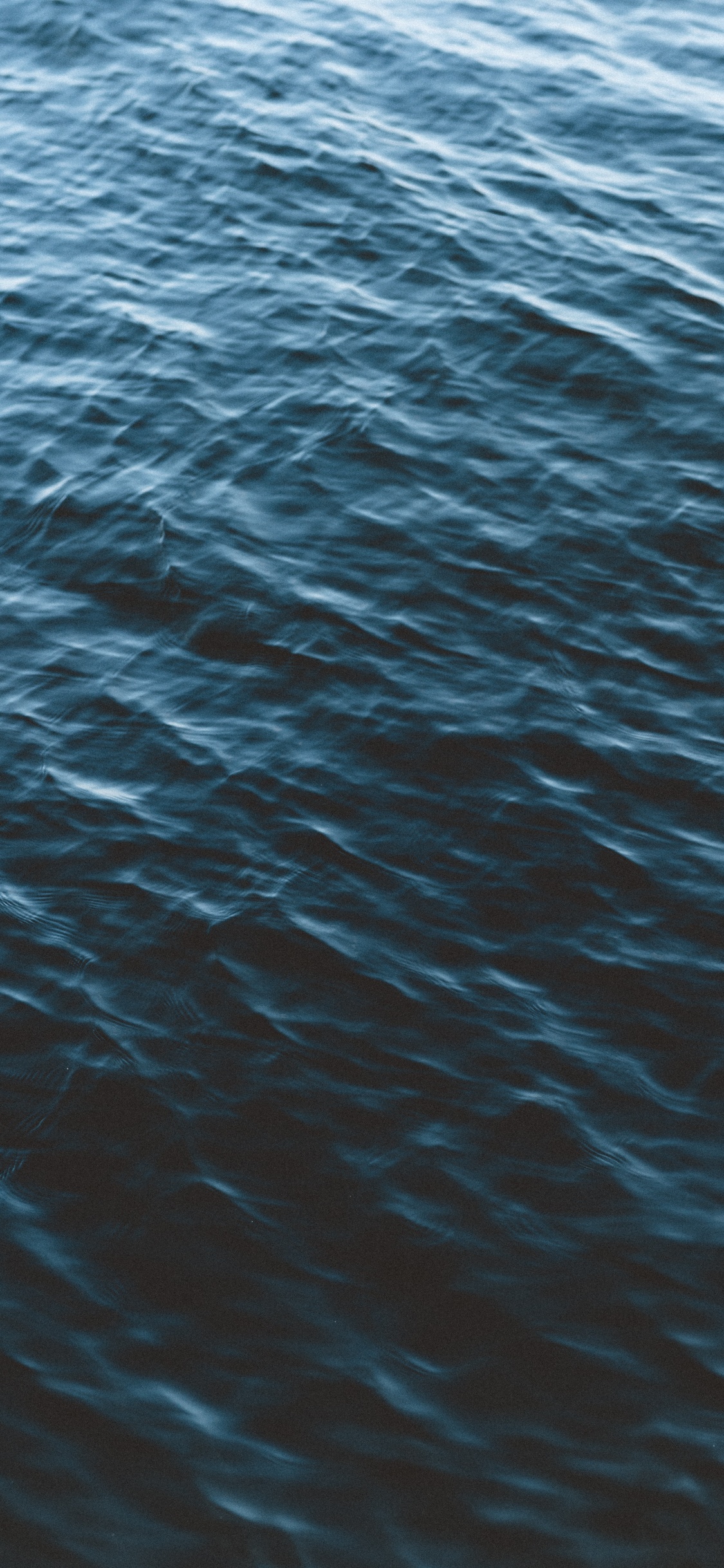 Cuerpo de Agua Durante el Día. Wallpaper in 1125x2436 Resolution