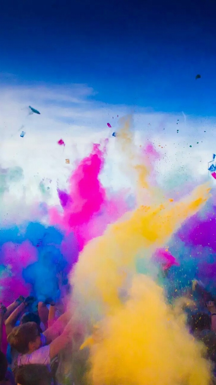 Holi, Festival, Foule, Amusement, Ciel. Wallpaper in 720x1280 Resolution