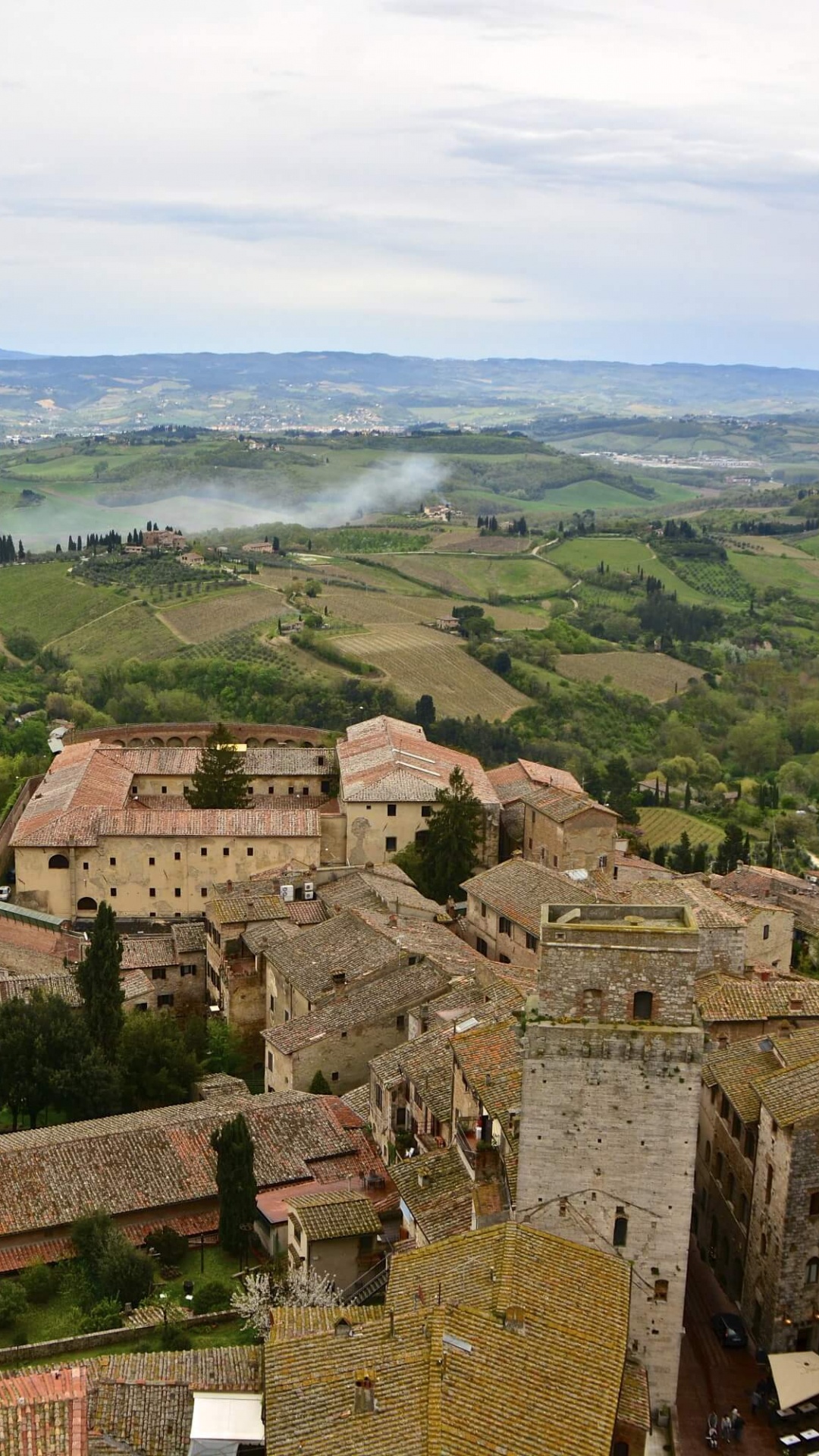 Luftaufnahme Der Stadt Tagsüber. Wallpaper in 1080x1920 Resolution