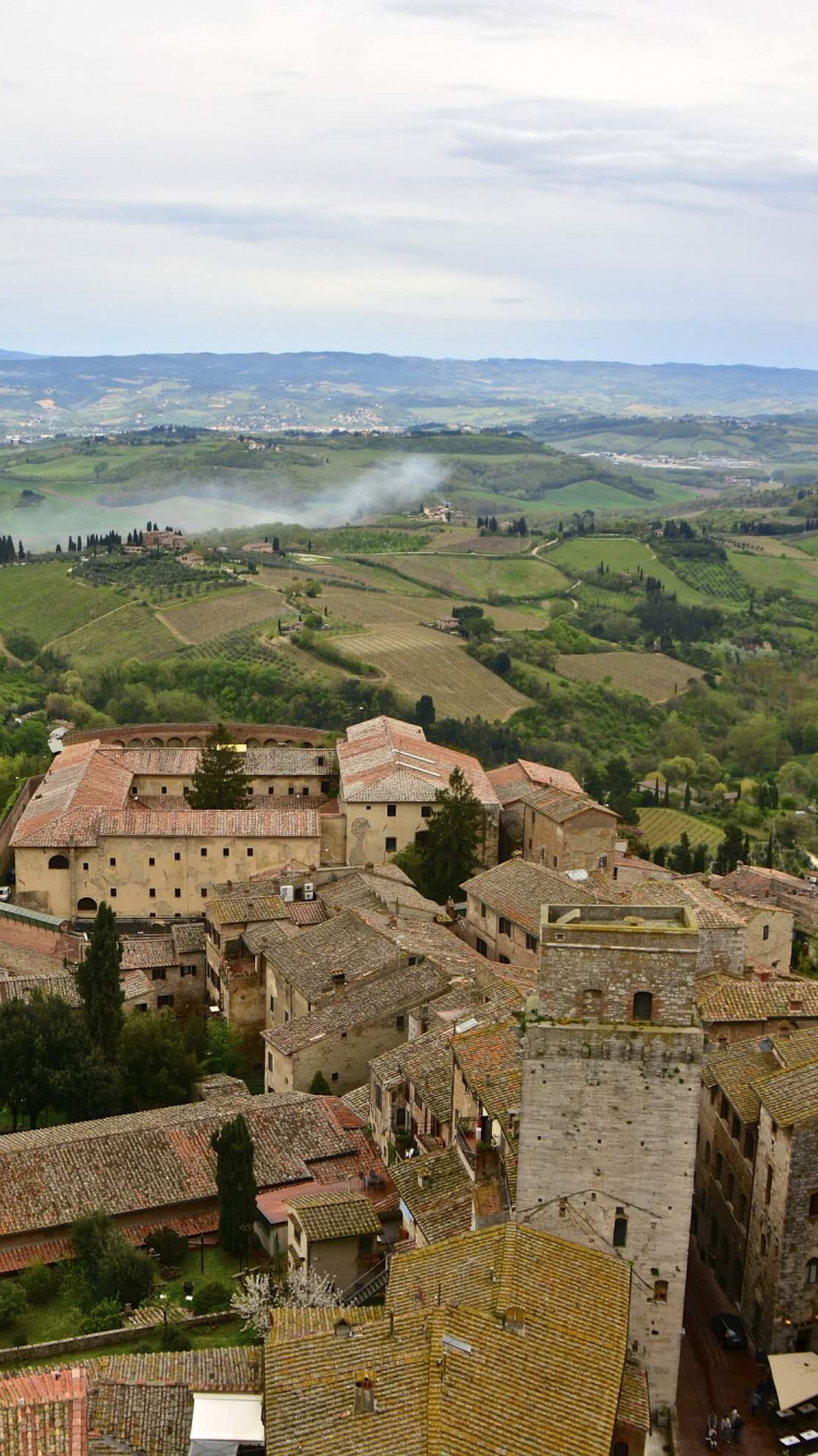 Vue Aérienne de la Ville Pendant la Journée. Wallpaper in 750x1334 Resolution
