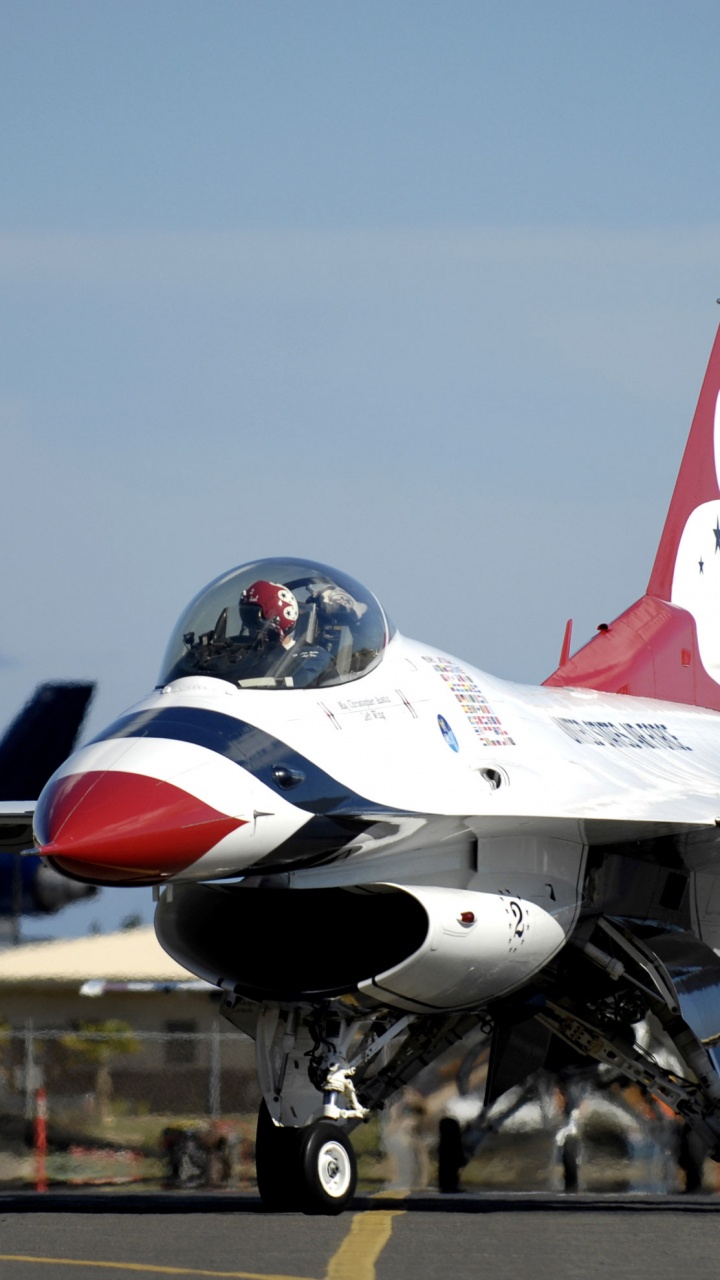 White and Red Jet Plane in The Sky. Wallpaper in 720x1280 Resolution