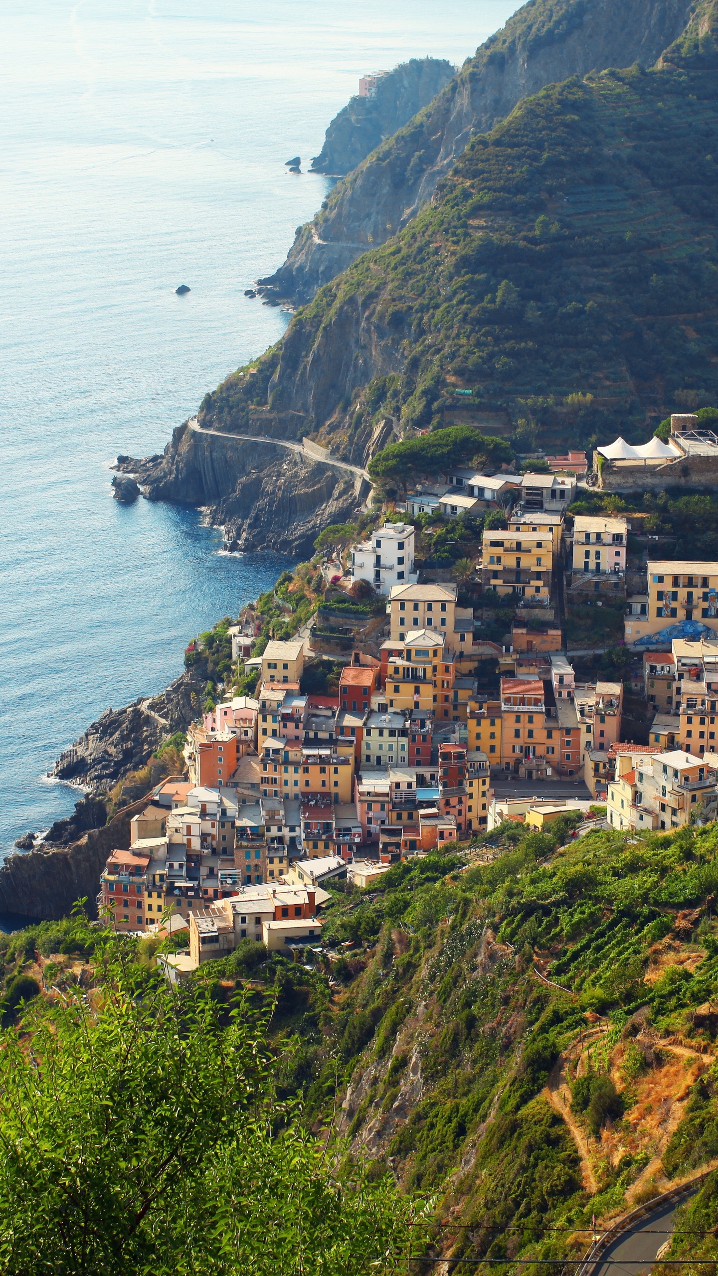 Aerial View of City Near Body of Water During Daytime. Wallpaper in 1440x2560 Resolution