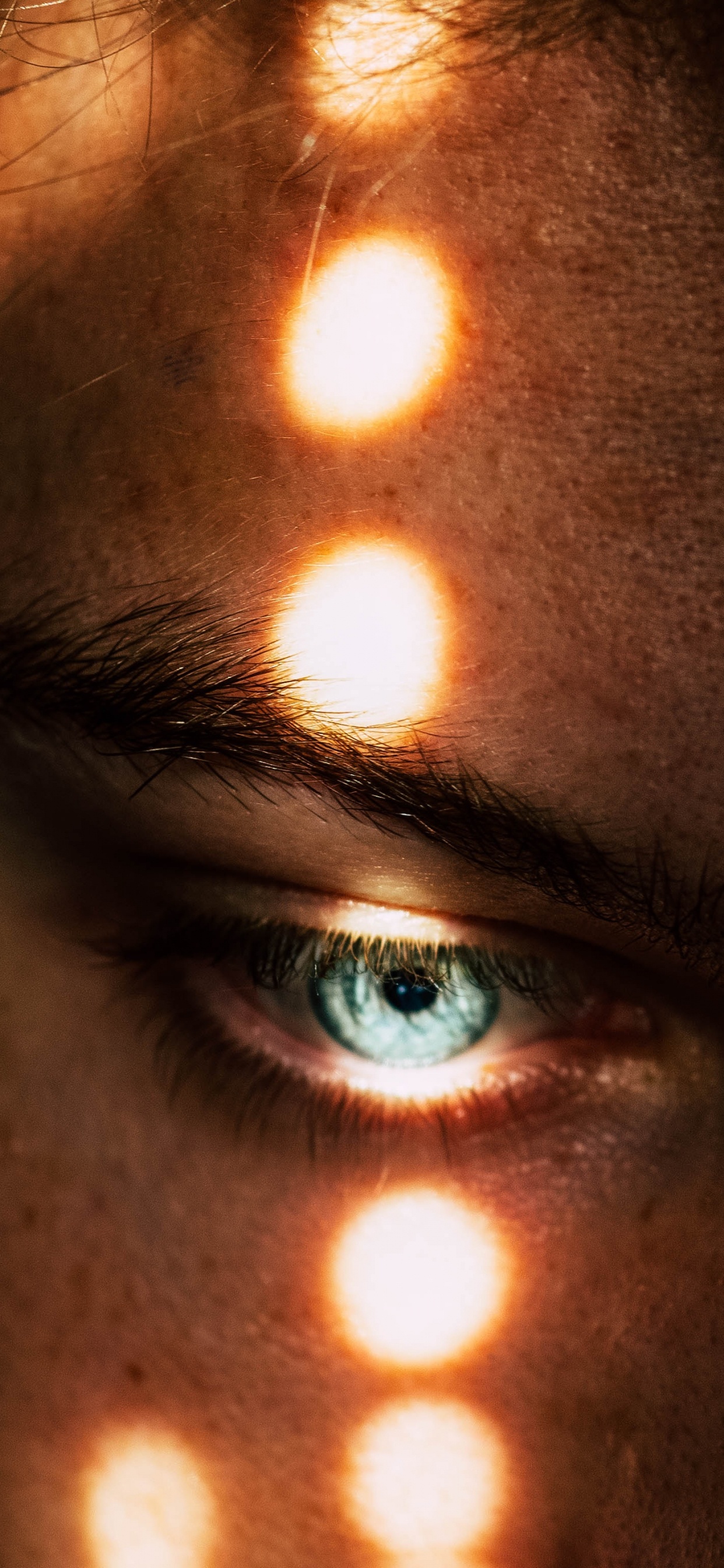 Personen Gesicht Mit Licht. Wallpaper in 1242x2688 Resolution