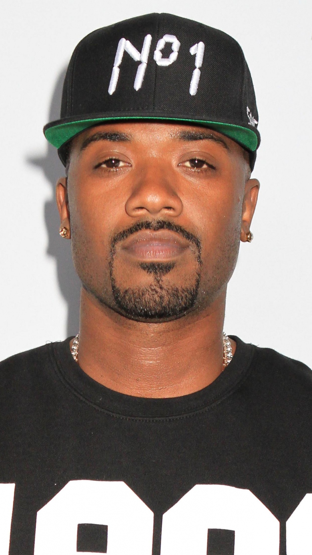 Rapero, Tapa, el Vello Facial, Gorro, Arnés. Wallpaper in 1080x1920 Resolution