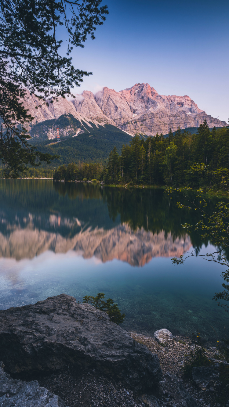 Reflexión, Eibsee, Zugspitze, Montaña, Agua. Wallpaper in 750x1334 Resolution