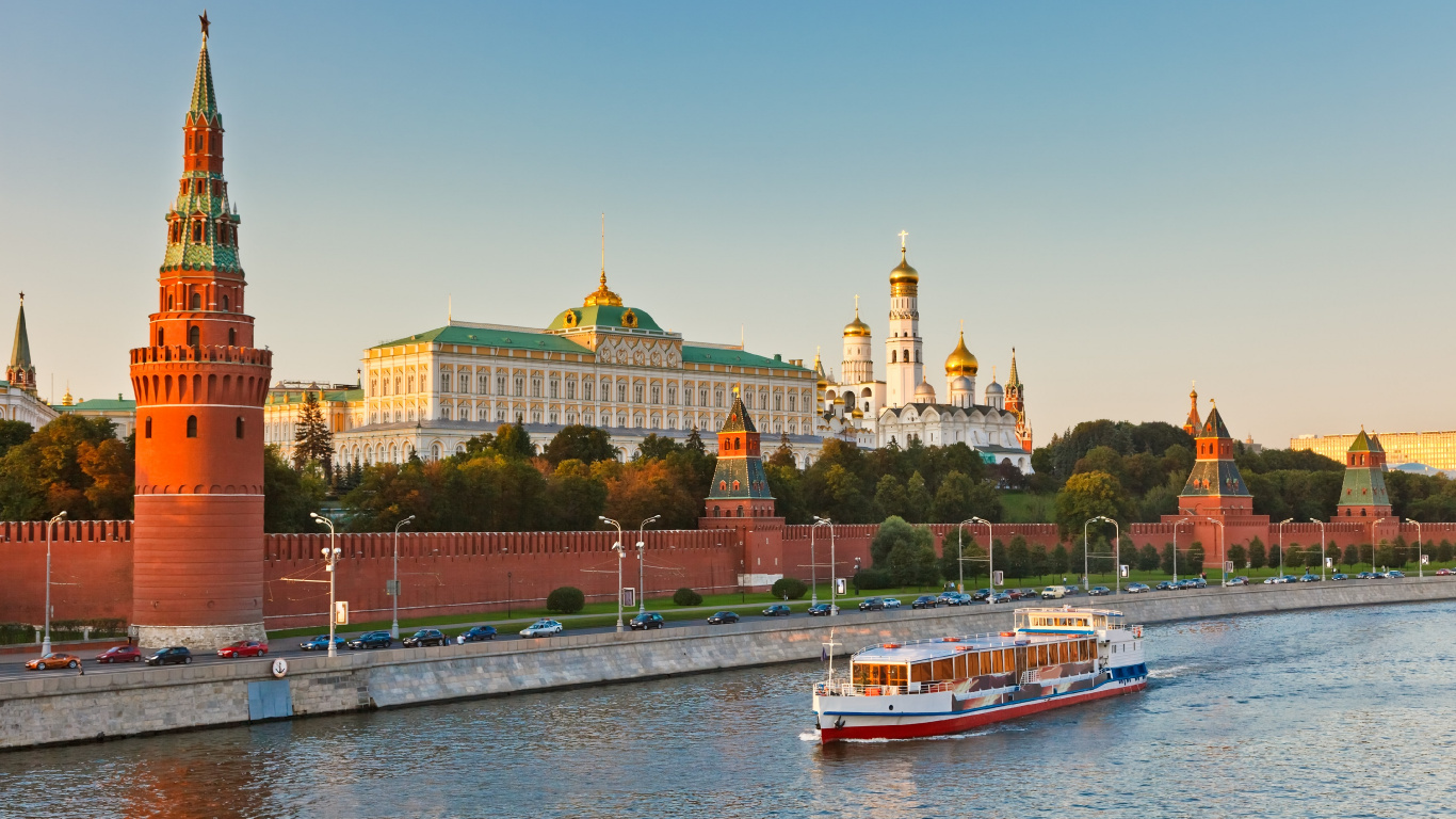White and Red Boat on Sea Near City Buildings During Daytime. Wallpaper in 1366x768 Resolution