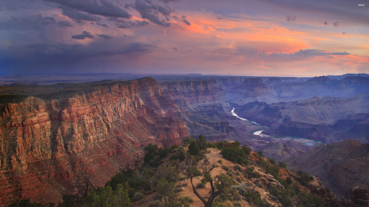 Brown Rocky Mountain Under Cloudy Sky During Daytime. Wallpaper in 1280x720 Resolution