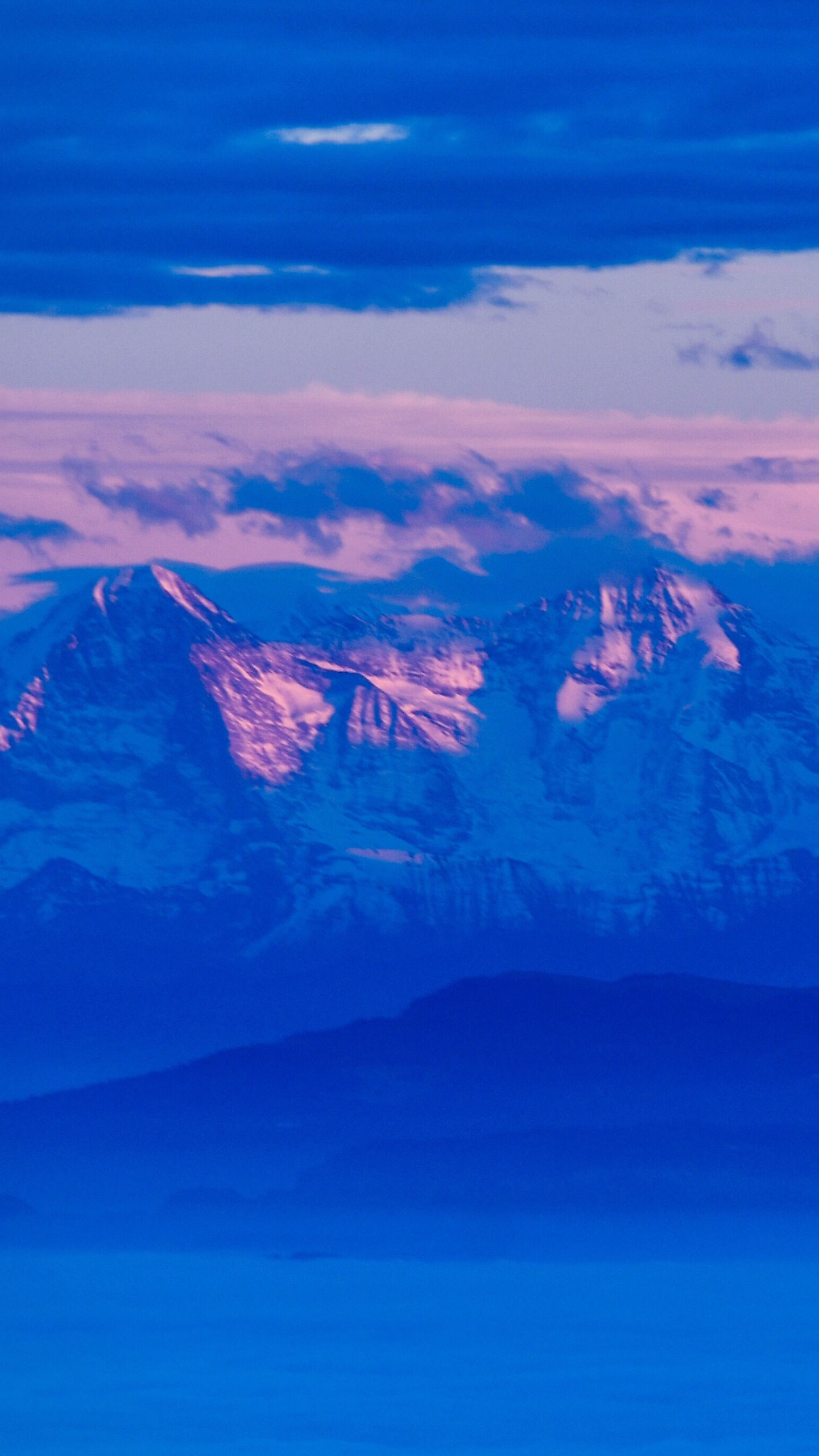 Eiger, Blau, Bergigen Landschaftsformen, Bergkette, Cloud. Wallpaper in 1440x2560 Resolution