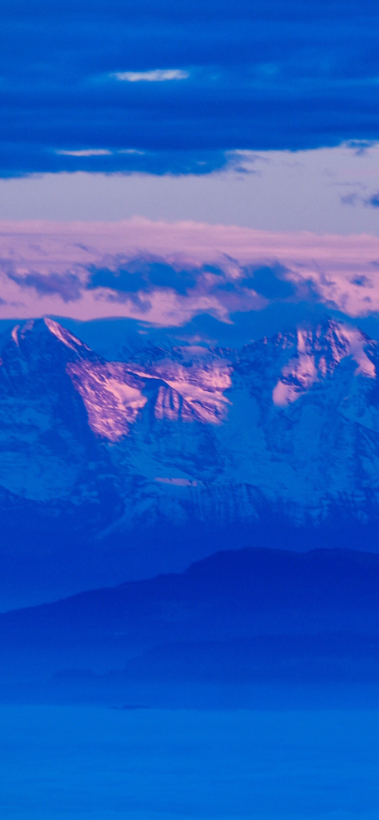 Eiger, Blue, Les Reliefs Montagneux, Gamme de Montagne, Azure. Wallpaper in 1242x2688 Resolution