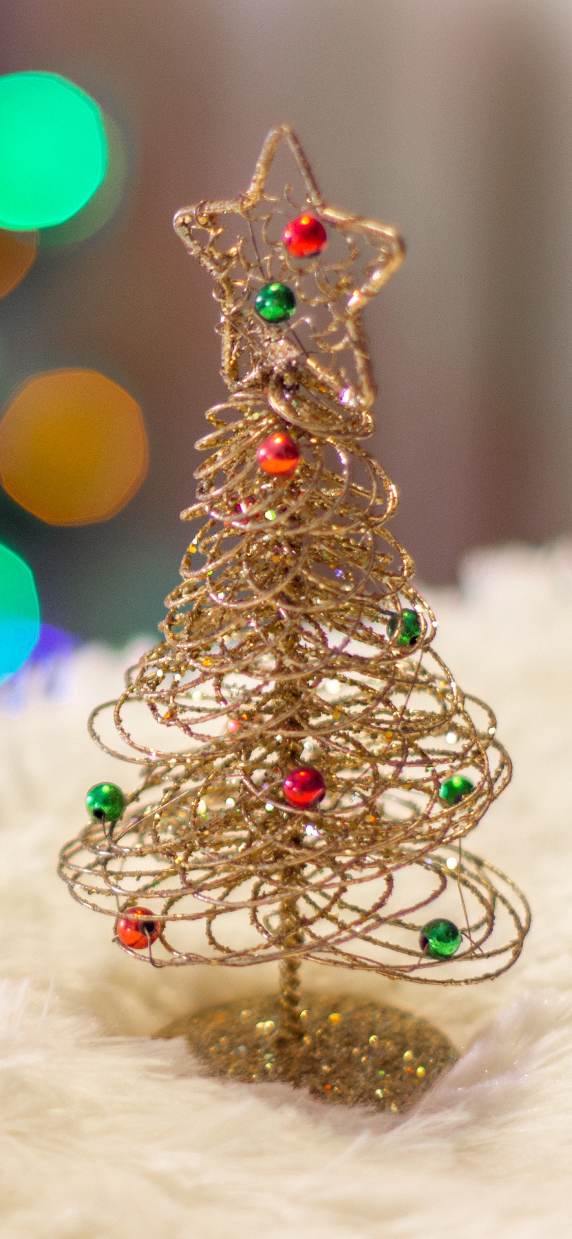 Neujahr, Weihnachten, Weihnachtsbaum, Christmas Ornament, Weihnachtsdekoration. Wallpaper in 1125x2436 Resolution