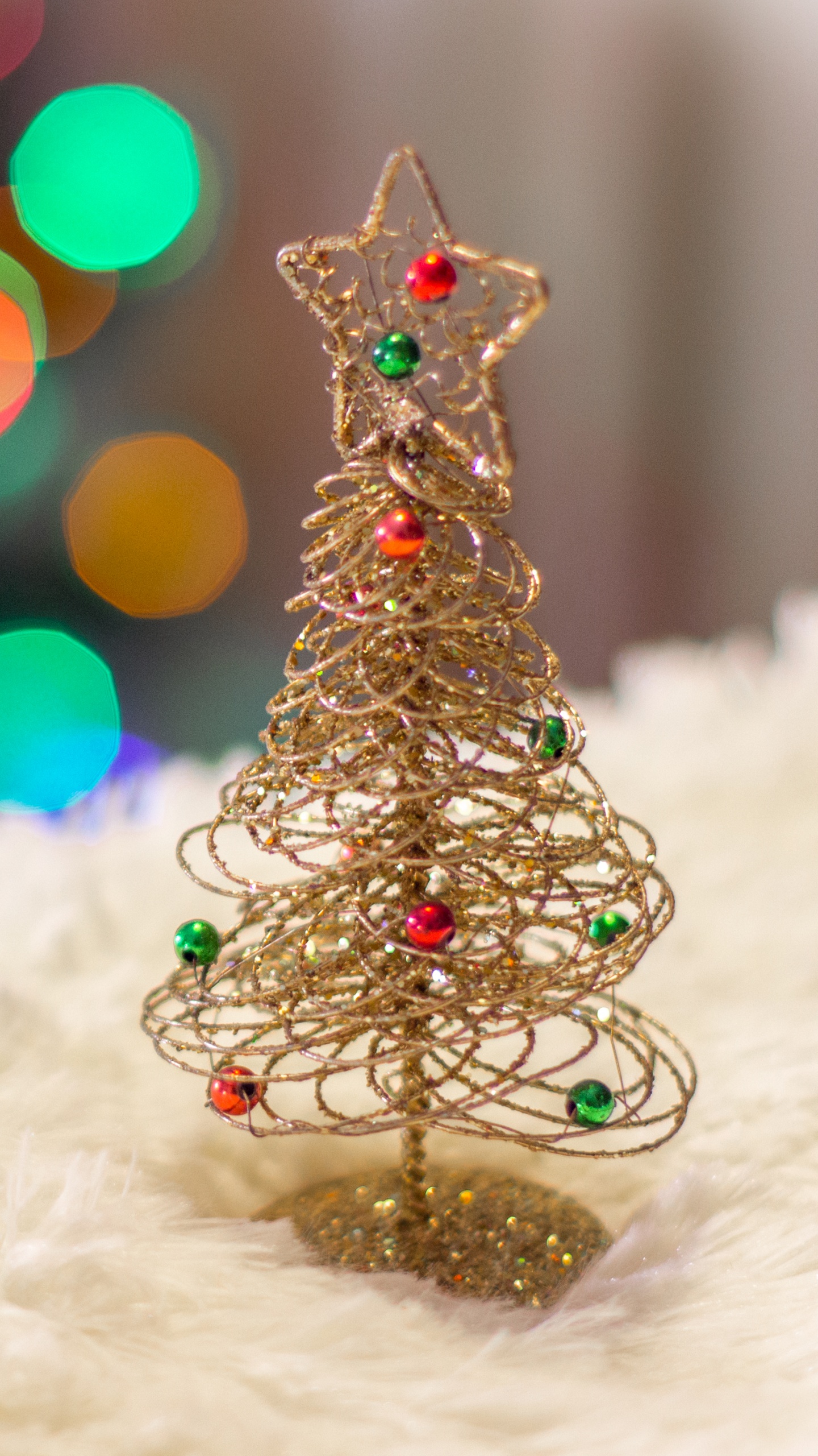 Neujahr, Weihnachten, Weihnachtsbaum, Christmas Ornament, Weihnachtsdekoration. Wallpaper in 1440x2560 Resolution