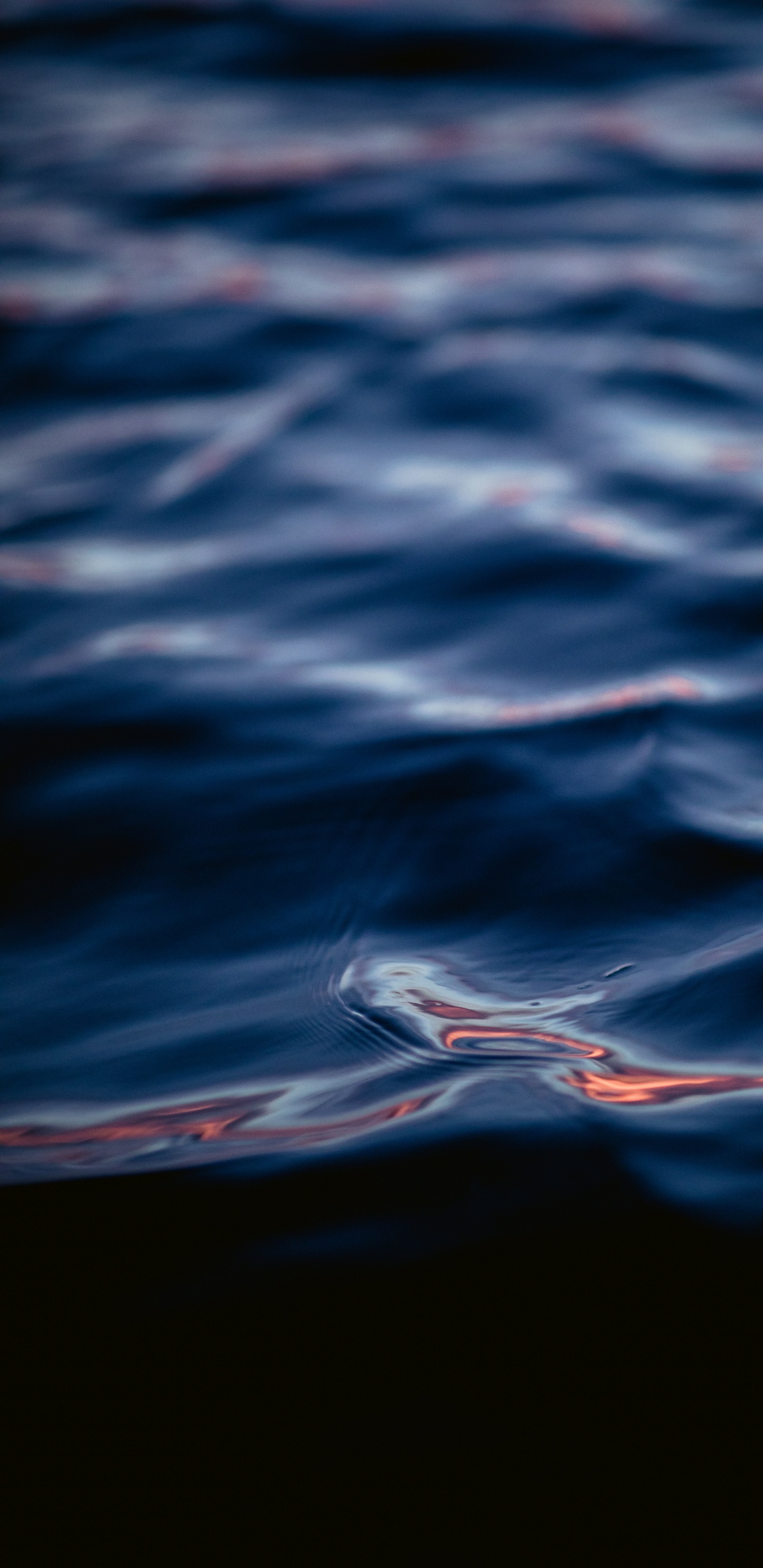 Water Drop on Blue Water. Wallpaper in 1440x2960 Resolution