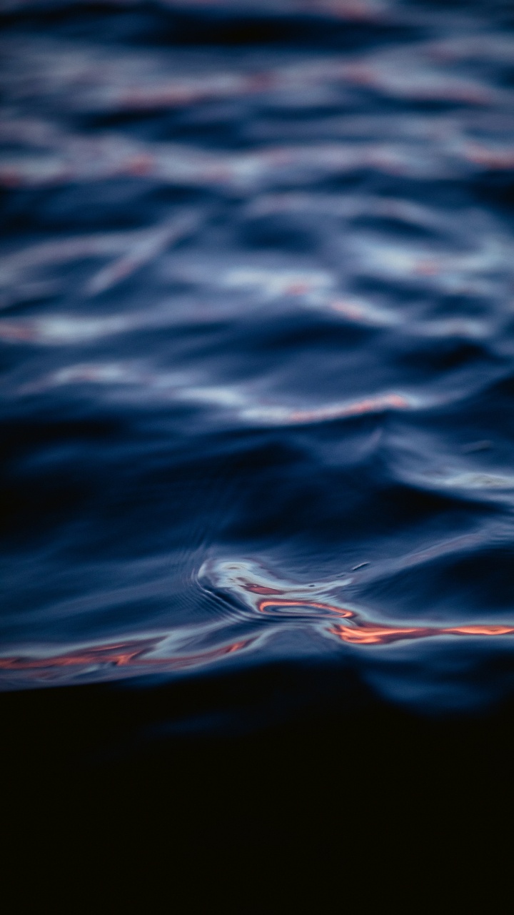 Water Drop on Blue Water. Wallpaper in 720x1280 Resolution