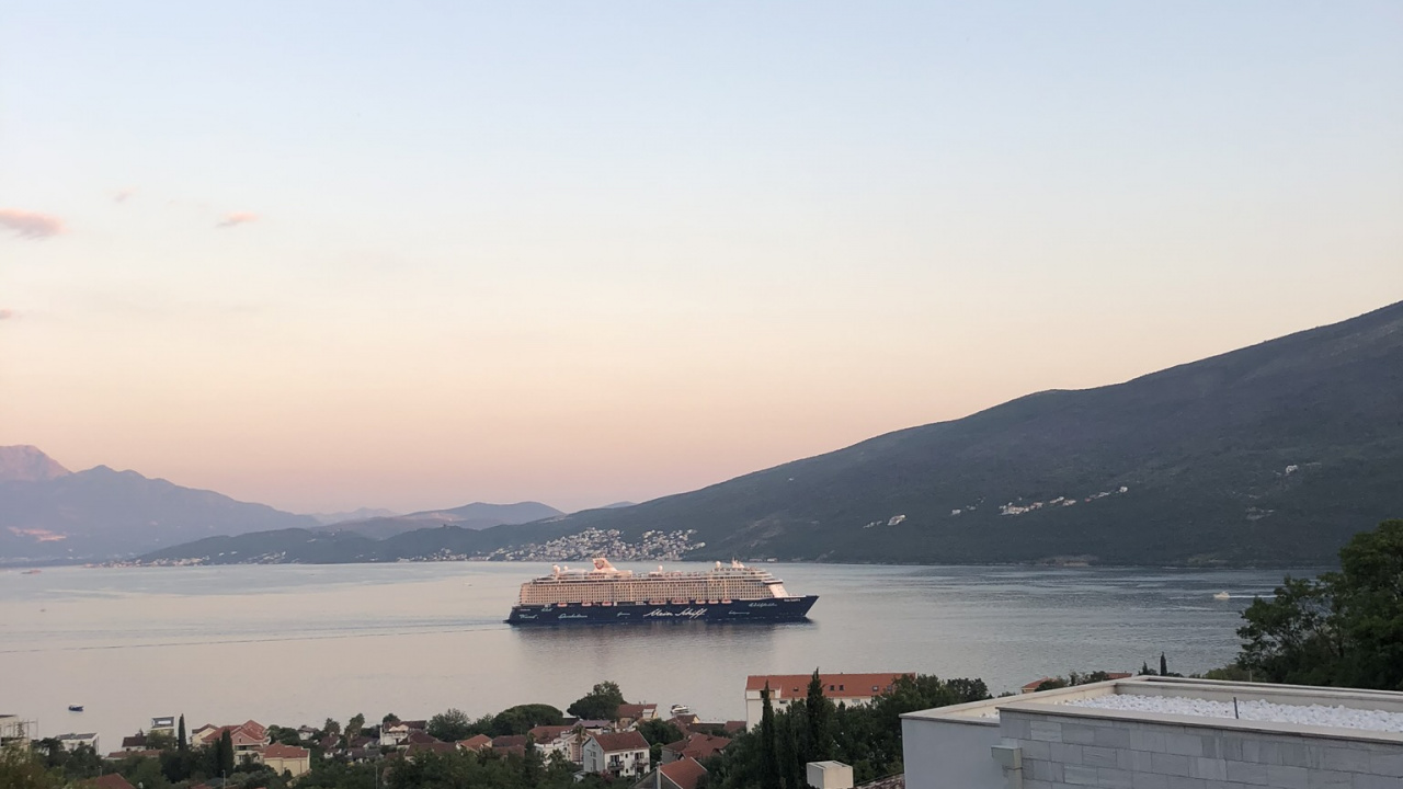 银行, 高地, 船只, 储存器, 屋顶 壁纸 1280x720 允许