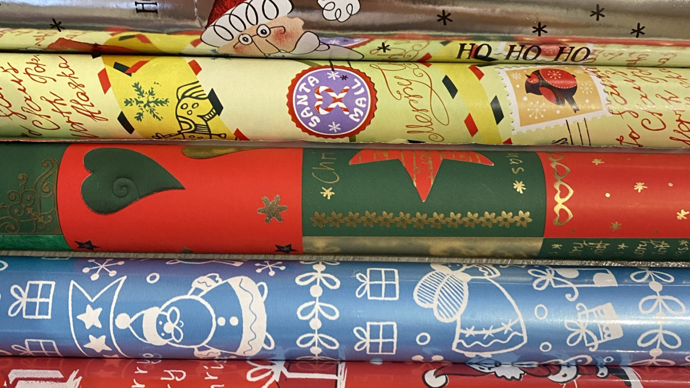 Material, Textile, Carmine, Publication. Wallpaper in 1366x768 Resolution