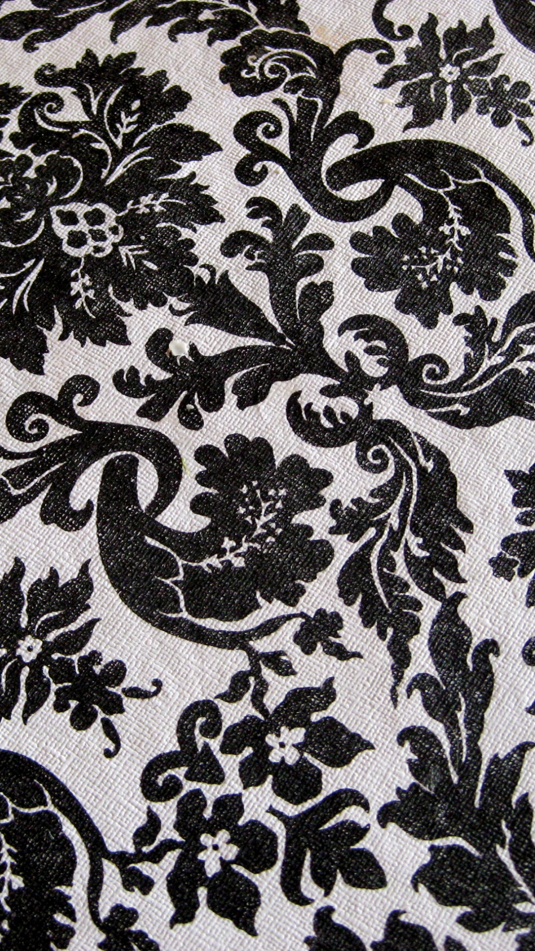 Schwarz-weißes Florales Textil. Wallpaper in 1080x1920 Resolution