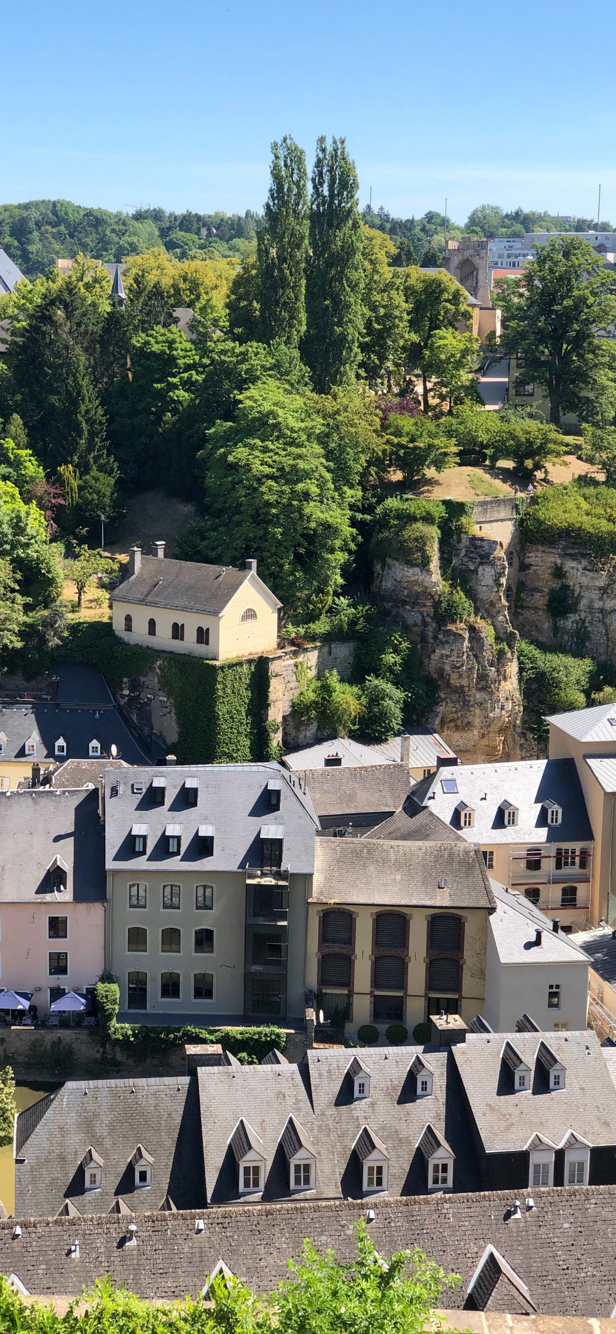 Mountain Village, Real Estate, Biology, Science, Window. Wallpaper in 1242x2688 Resolution