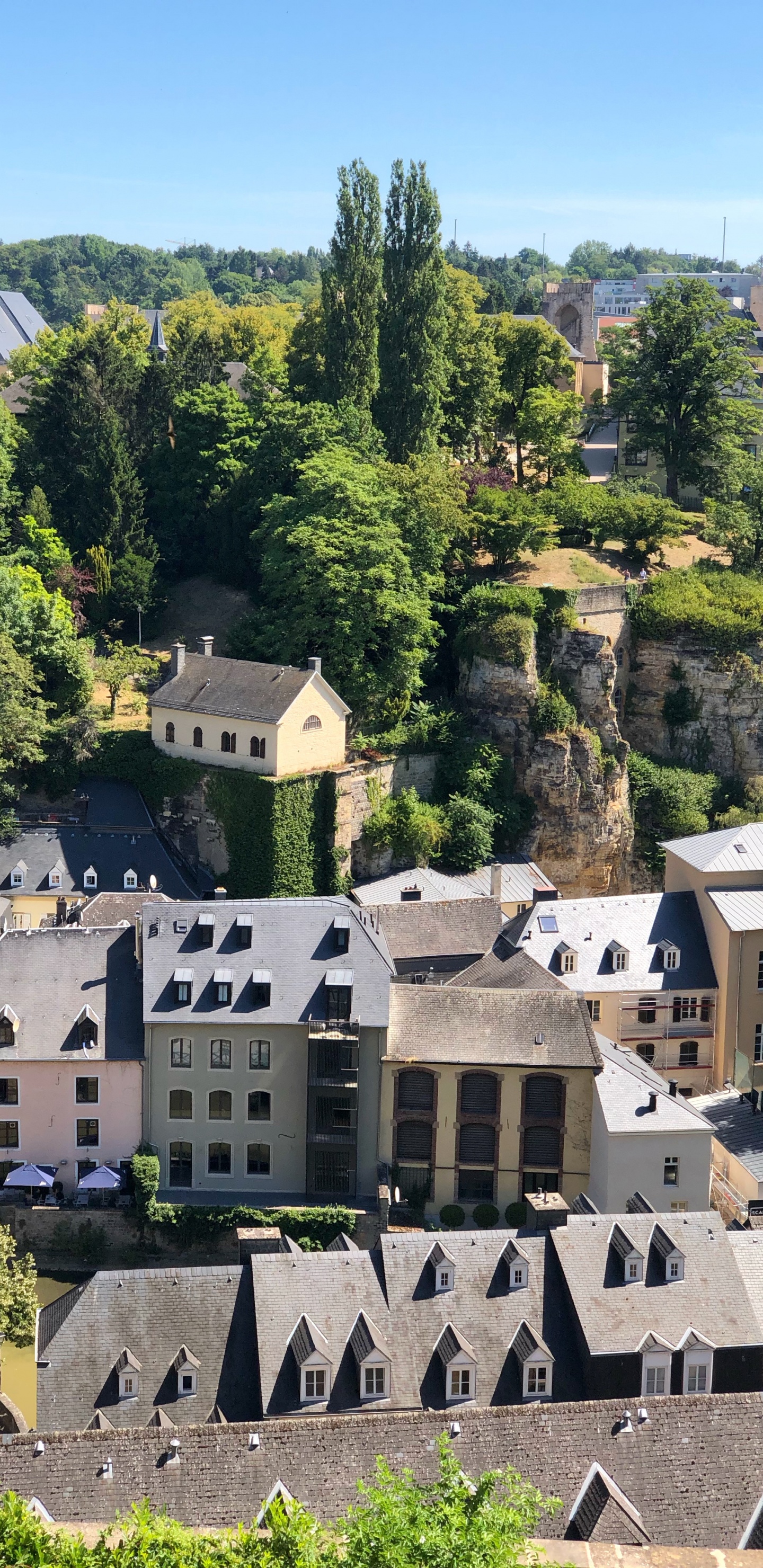 Village de Montagne, Immobilier, Biologie, Sciences, Fenêtre. Wallpaper in 1440x2960 Resolution